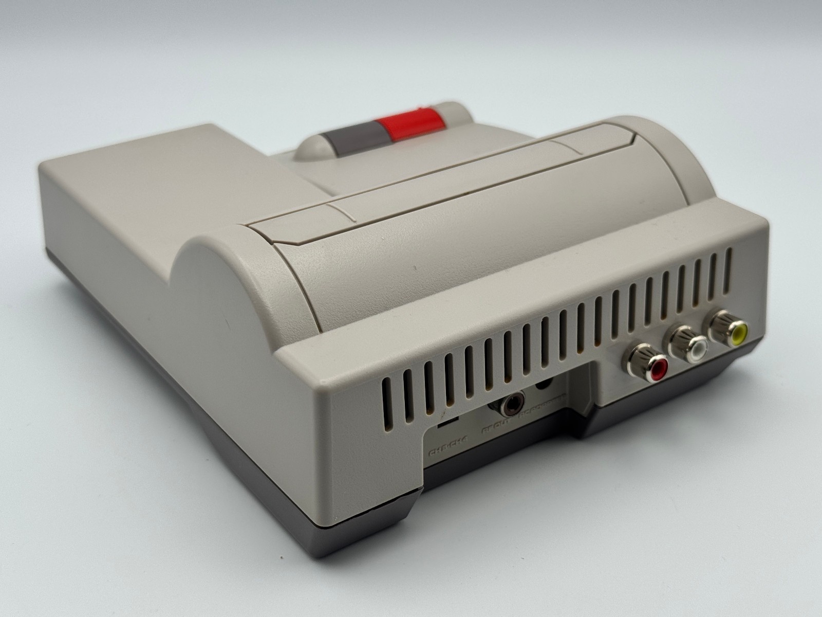 Nintendo NES Top Loader NES-101 – composite AV mod – dog bone controller extras
