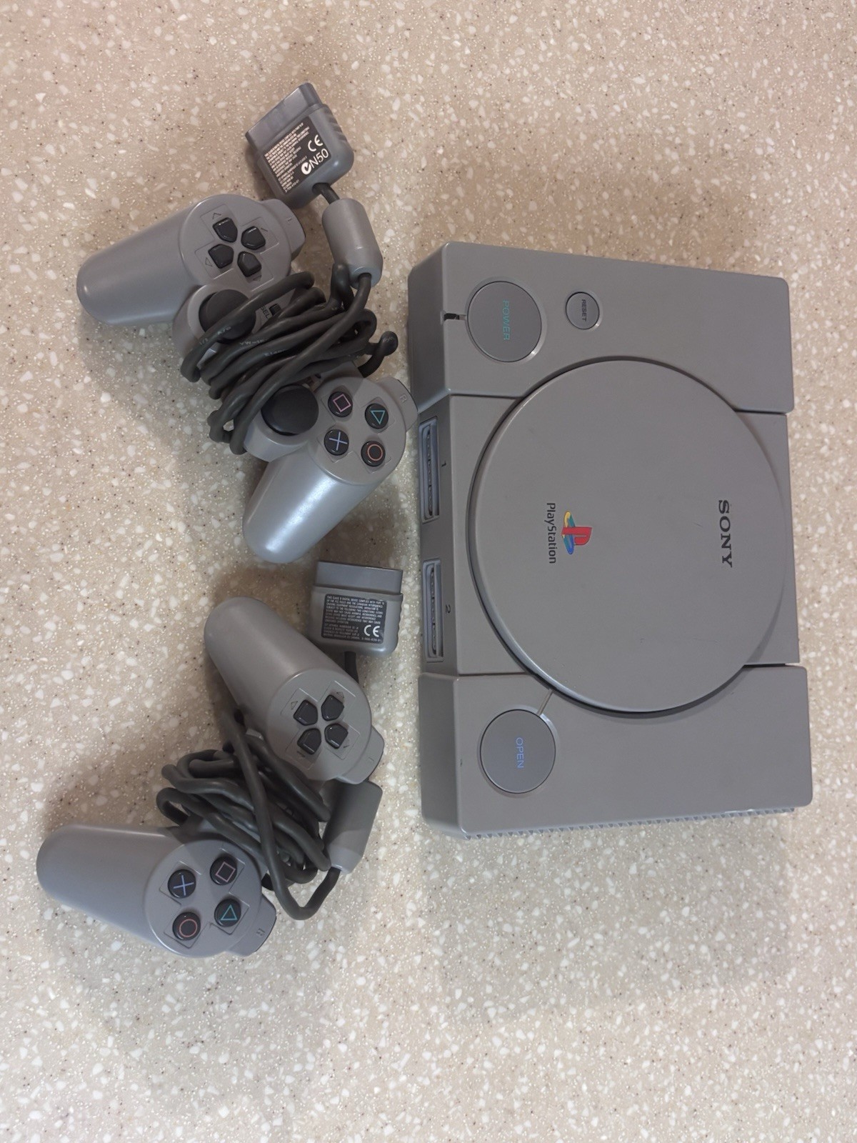 PlayStation 1 PS1 SCPH-7501 Console Bundle w 2 Controllers – Powers On (AS IS)
