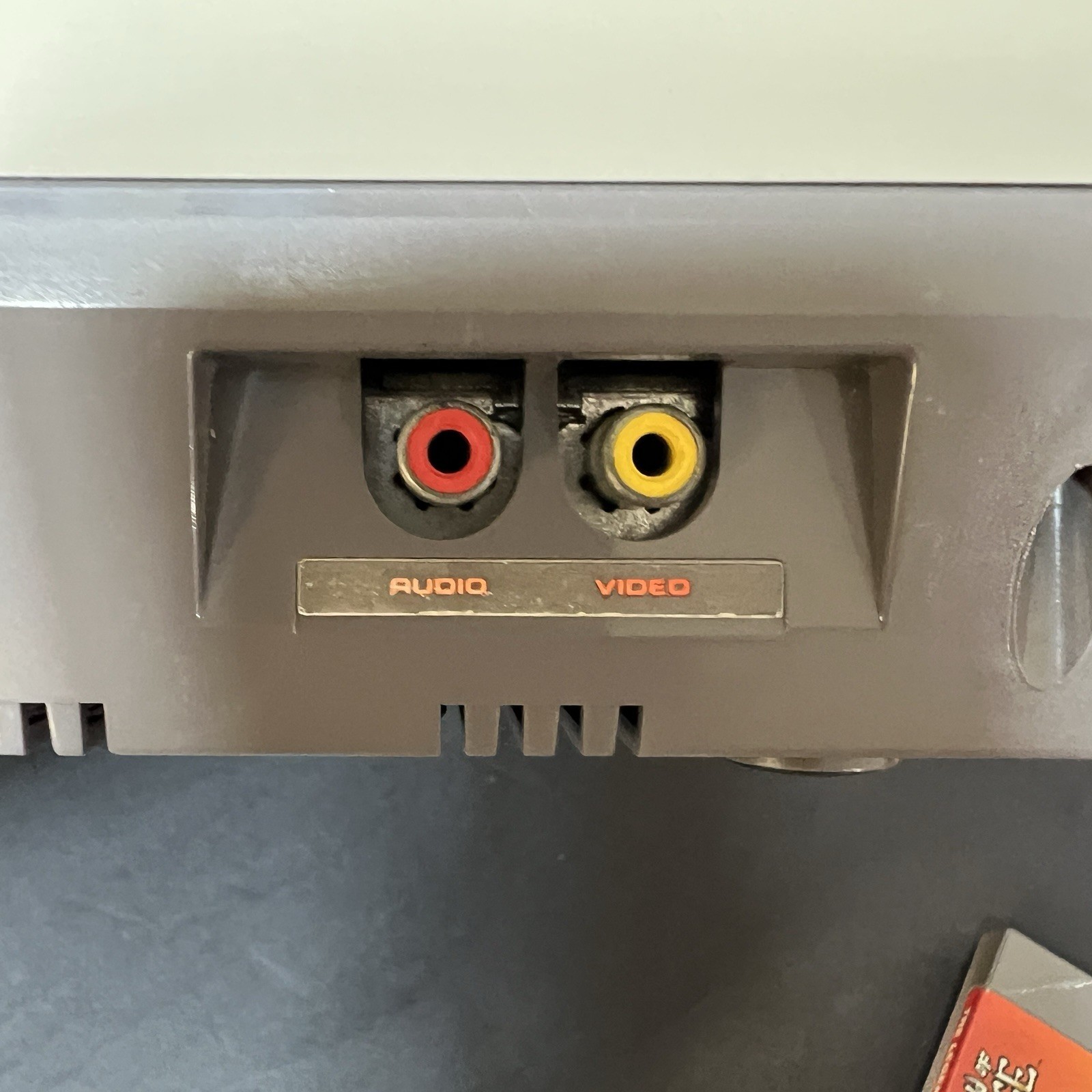 Nintendo Original NES-001 Entertainment System NES Console Bundle Games PunchOut