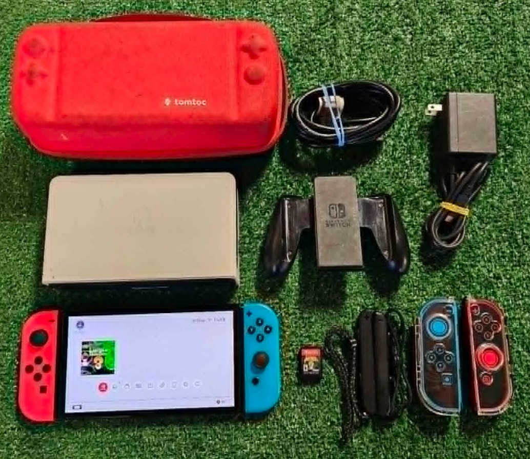 Nintendo Switch OLED 64GB Console Bundle (1 Set Of Joycons, 1 Game, Dock, Case)
