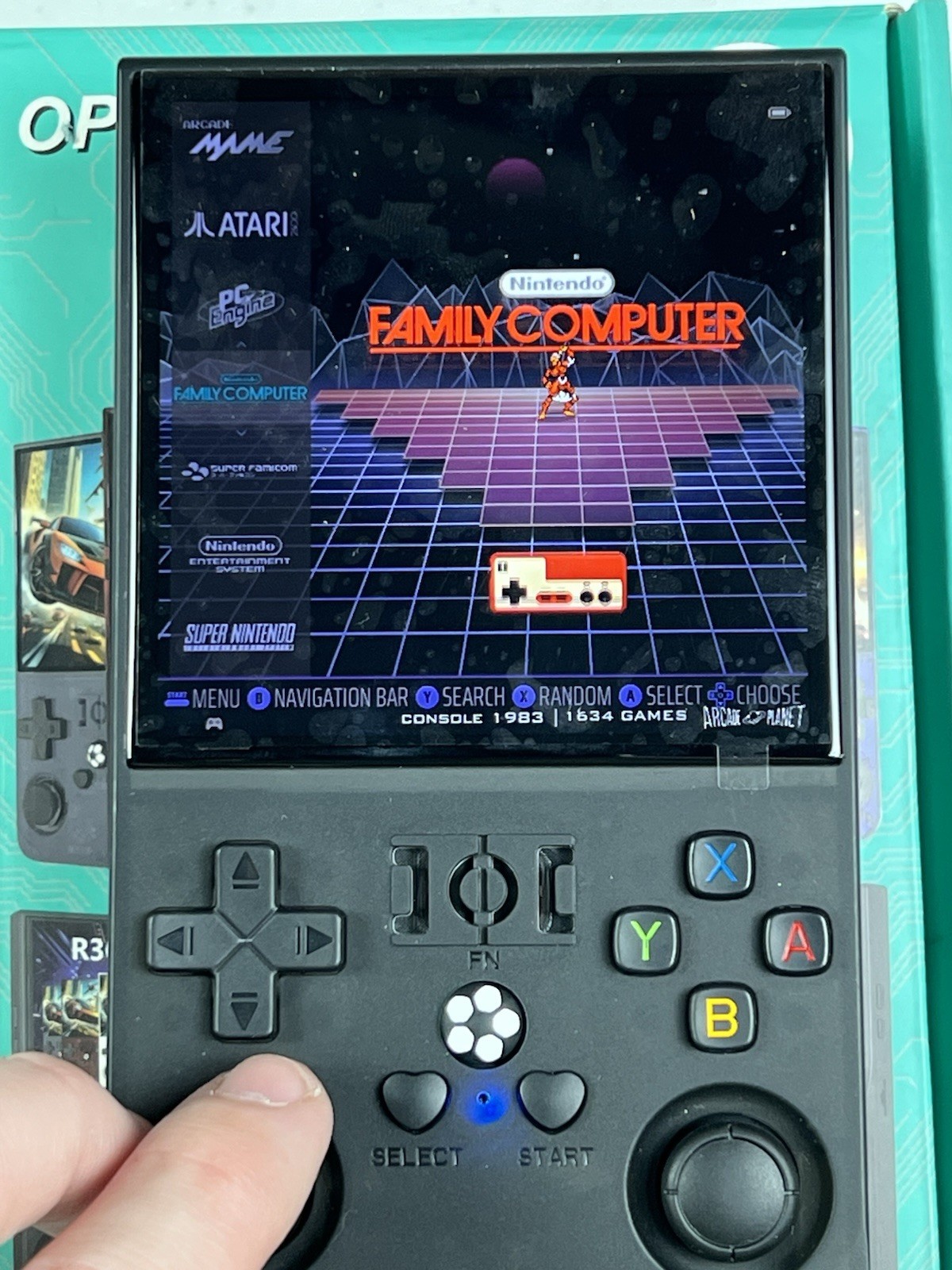 R36Max Open Source Handheld Game Console Retro Emulator 4.0 Inch IPS Screen HD