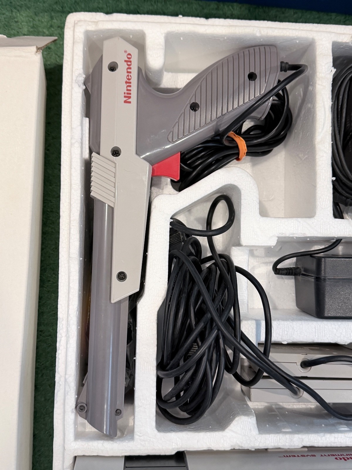Vintage Nintendo NES Power Set Console Original Box Complete Works