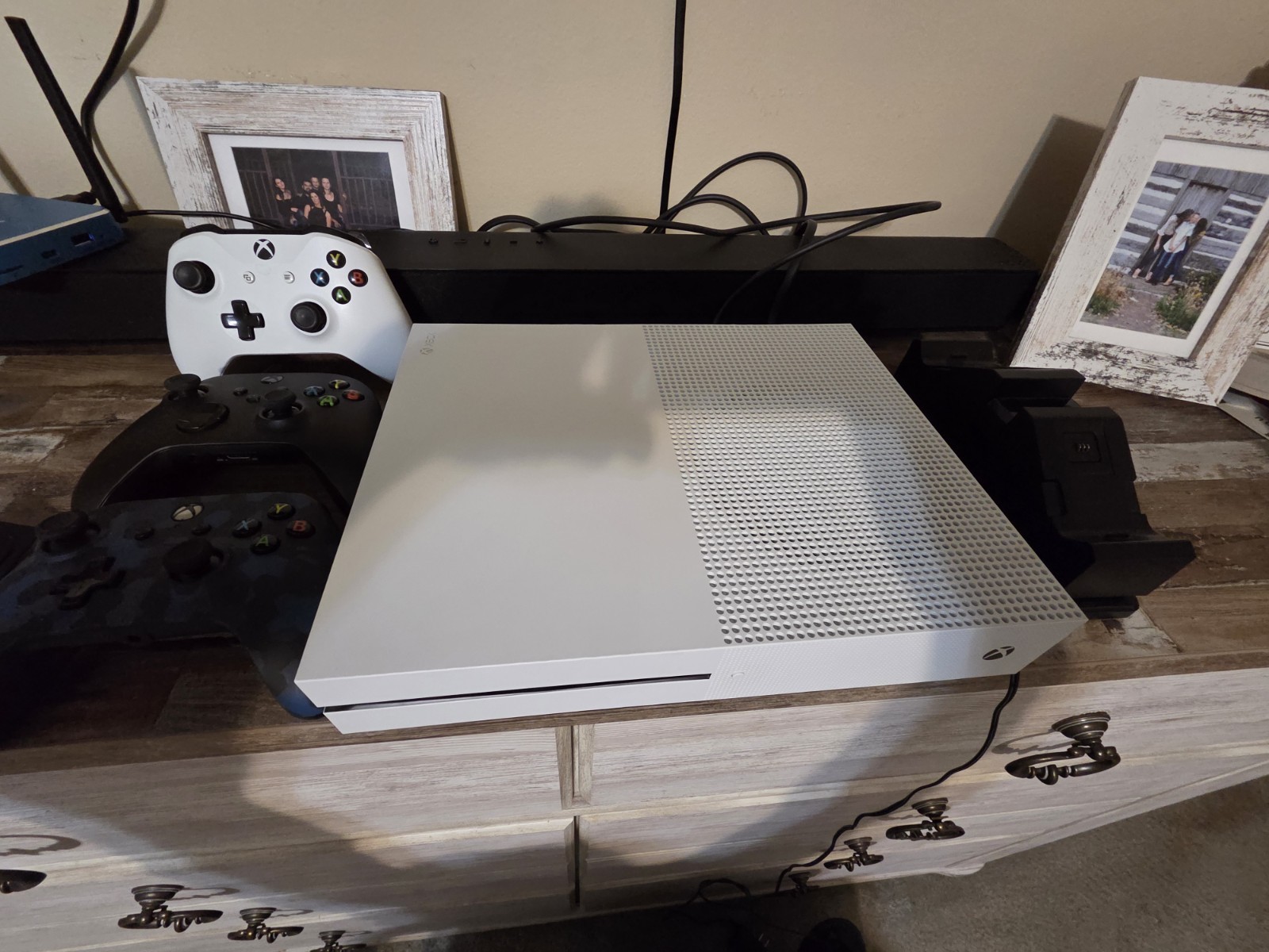 Xbox One S With Disk Drive, 6 Games, 3 Remotes And Charging Station