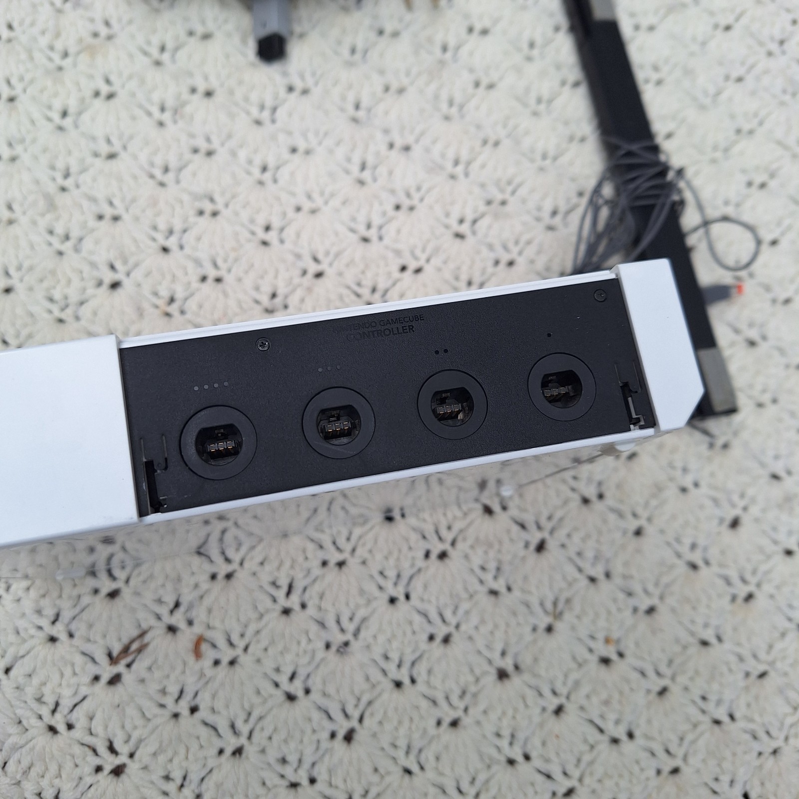 Nintendo Wii Console Complete w/ Cords Sensor Bundle RVL-001 – White
