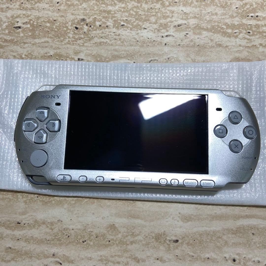 Sony PSP 3000 Mystic Silver Complete in Box Very Good Condition 7083