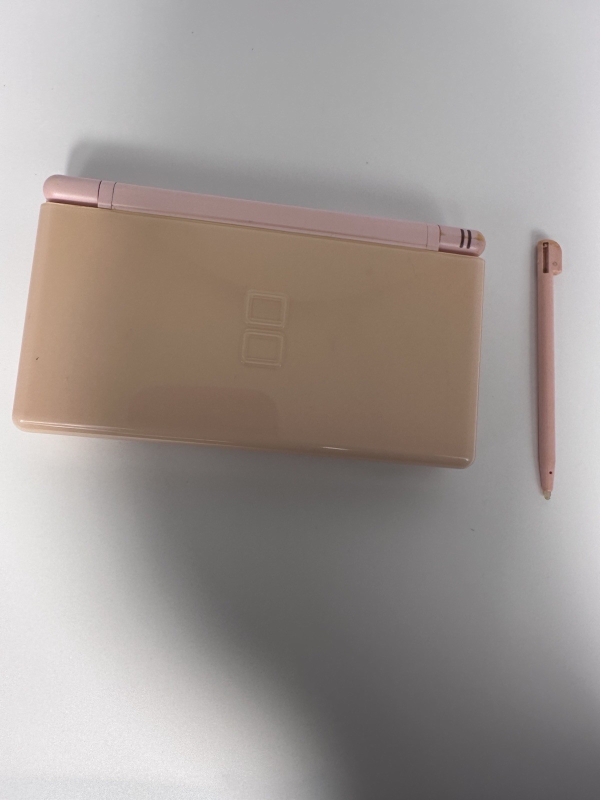 Nintendo DS Lite Pink Handheld Console Touchscreen Dual Screen with Stylus
