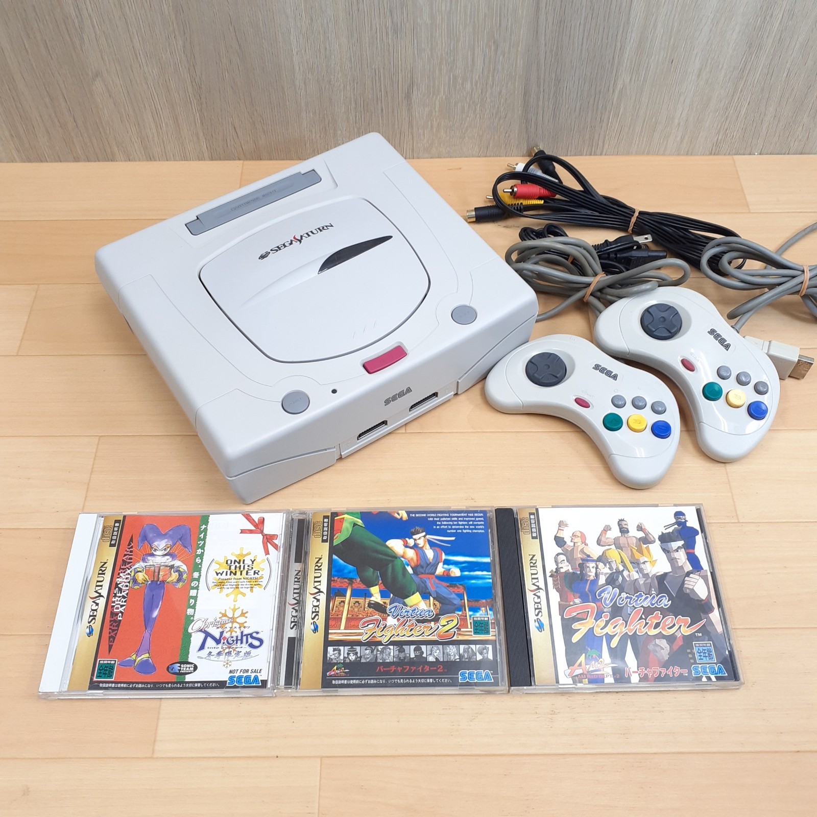 Sega Saturn Console Japanese White System with 2 Controllers & 3 Games NTSC-J