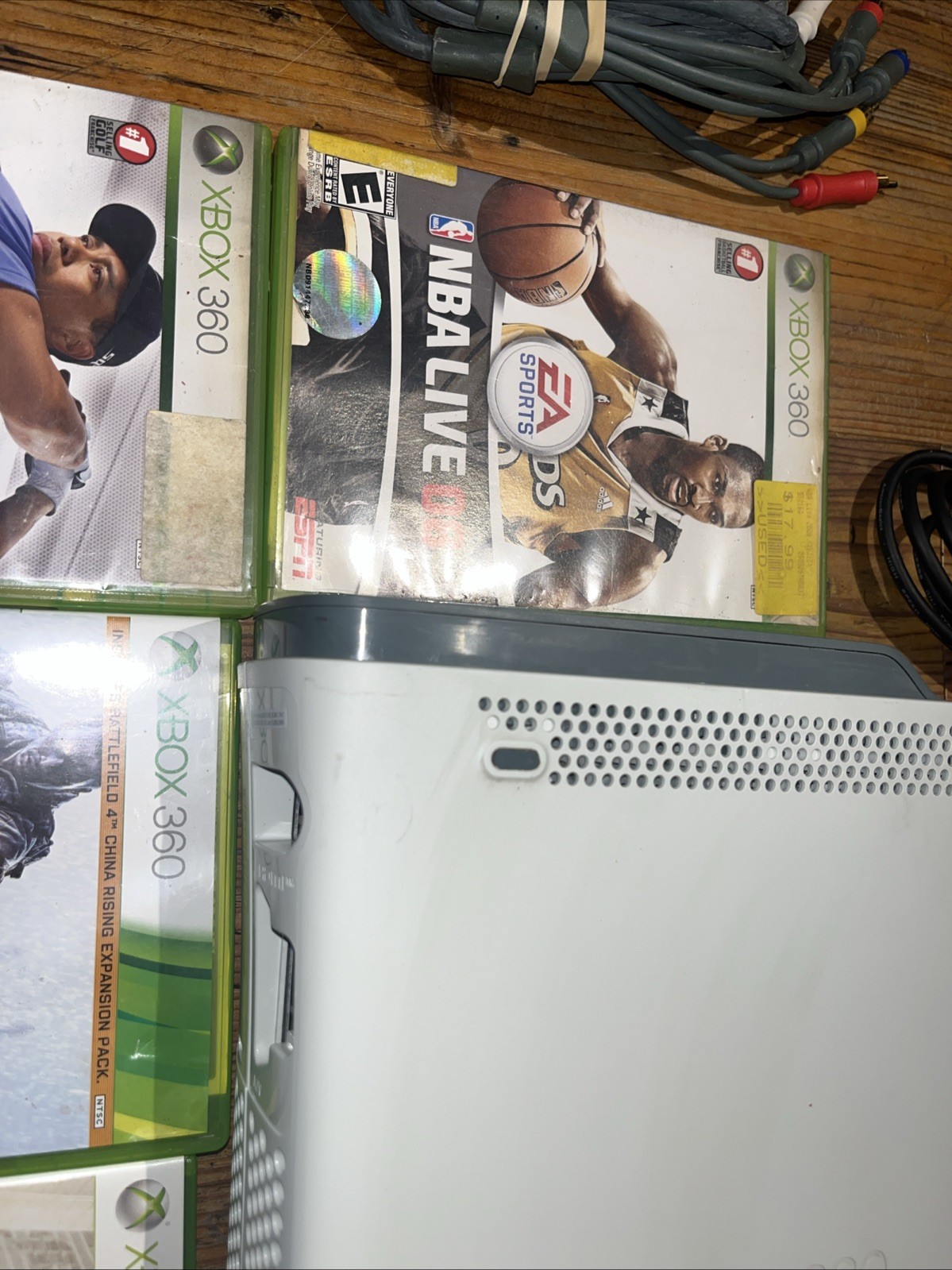 Xbox 360 60gb White Console bundle w/ games & Cords