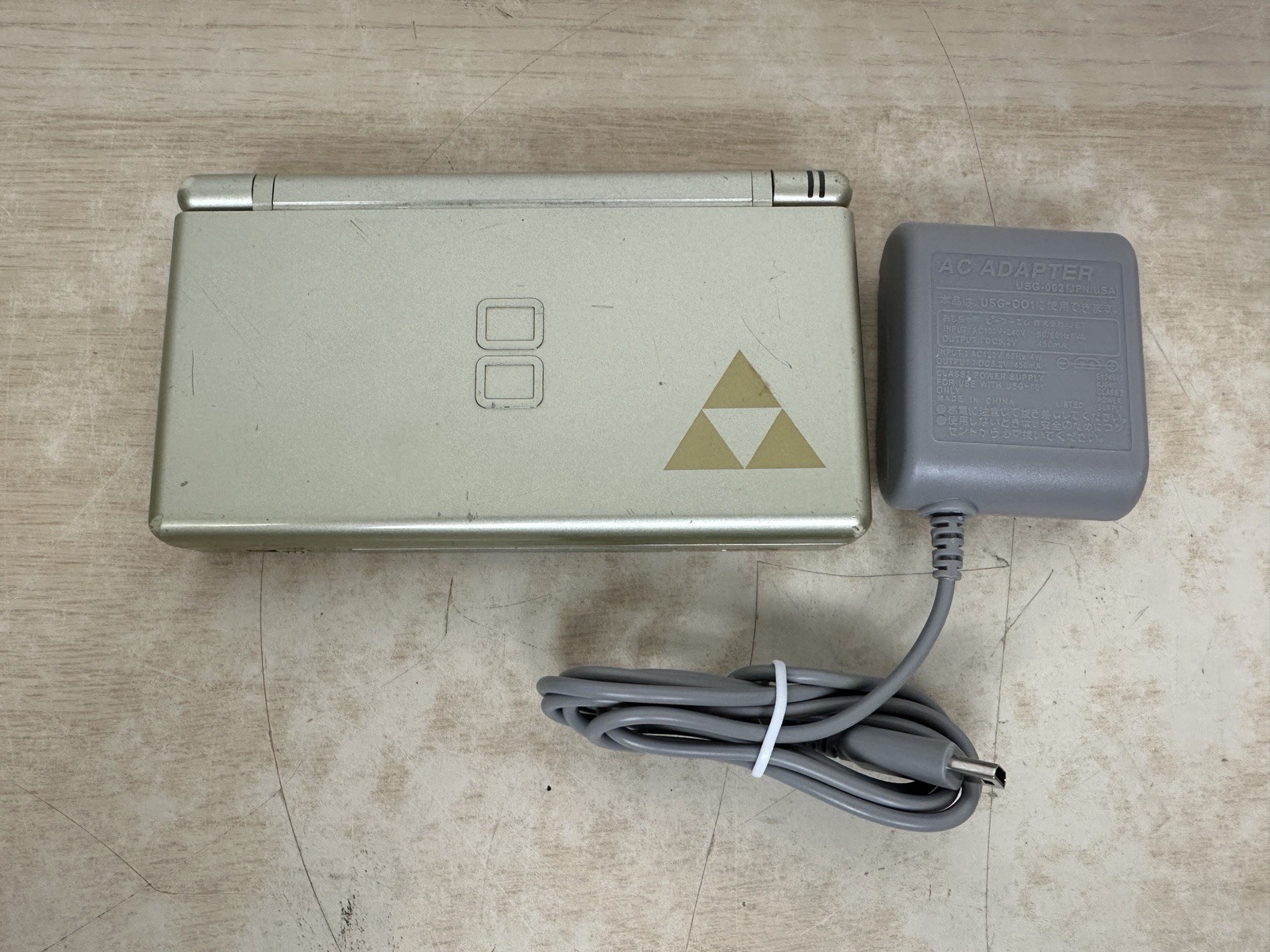 Nintendo DS Lite ZELDA TRIFORCE Handheld Console USG-001 w/ GBA Cover – WORKS!
