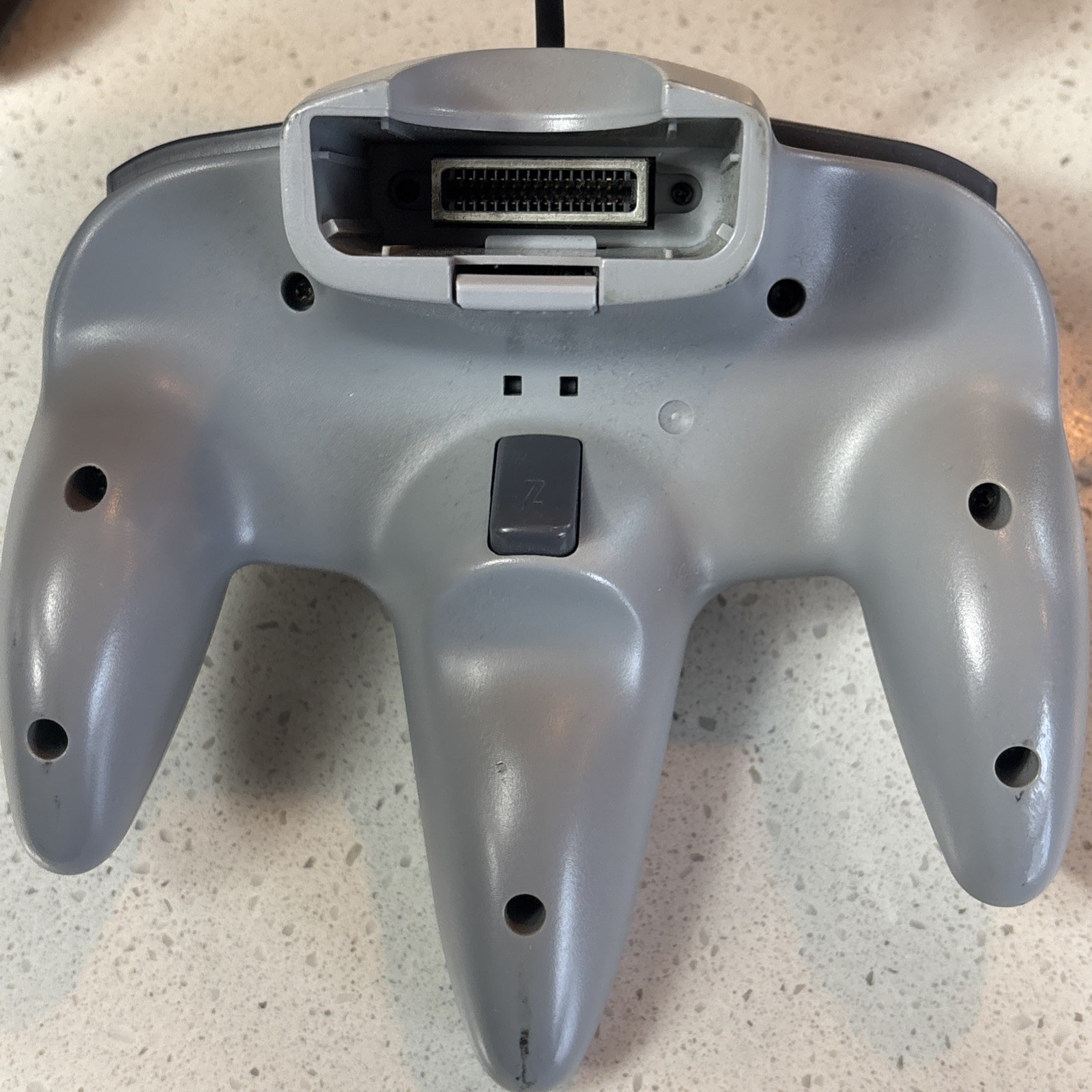 N64 Nintendo 64 Console + ONE CONTROLLER + Cords – pre owned