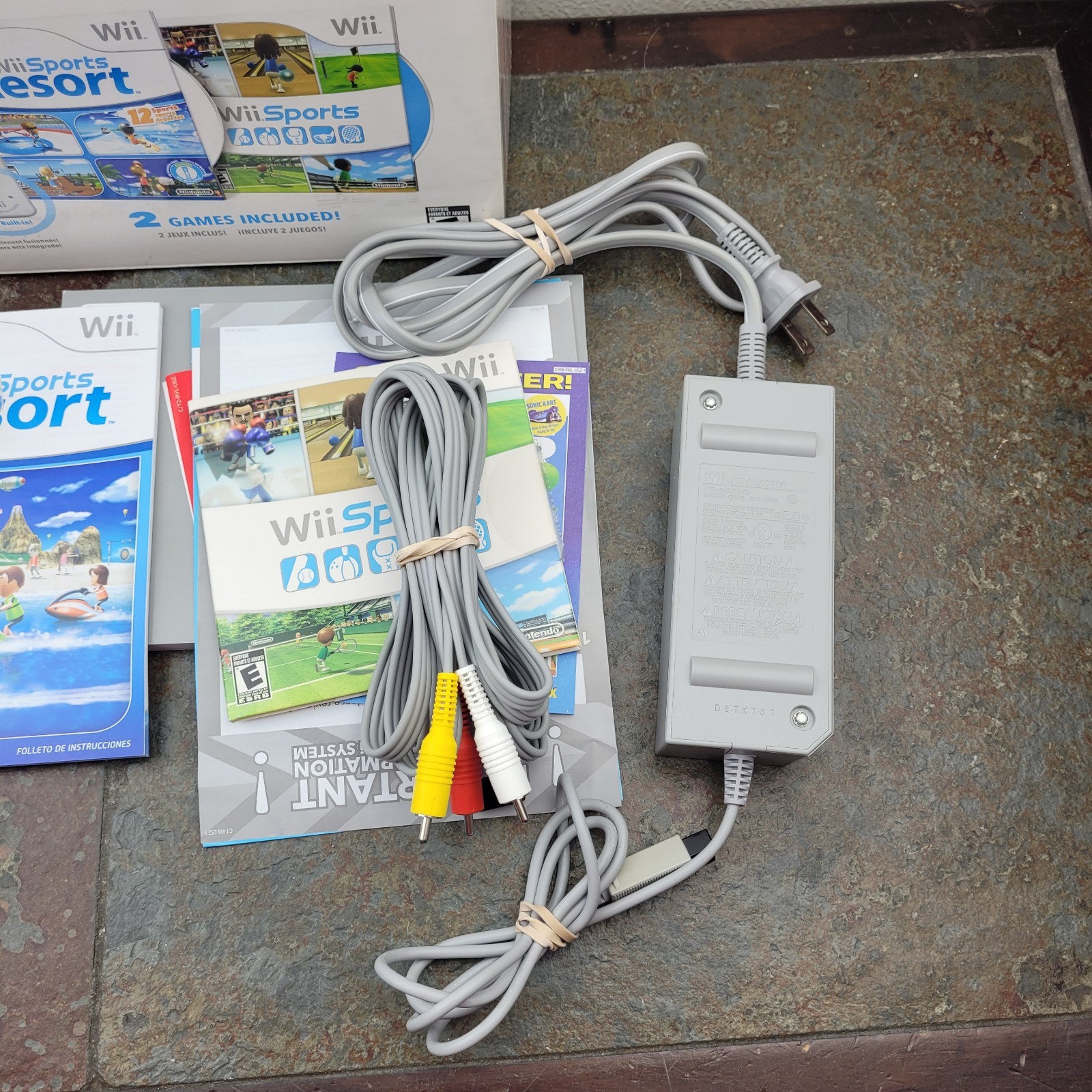 Nintendo Wii Sports / Wii Sports Resort White Console In Box