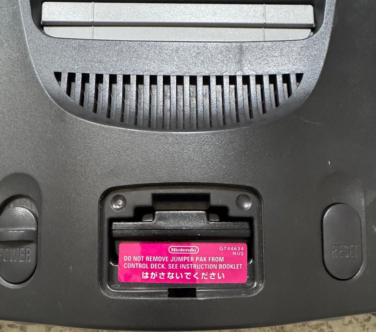 Nintendo 64 System 32MB Home Console – Charcoal Gray