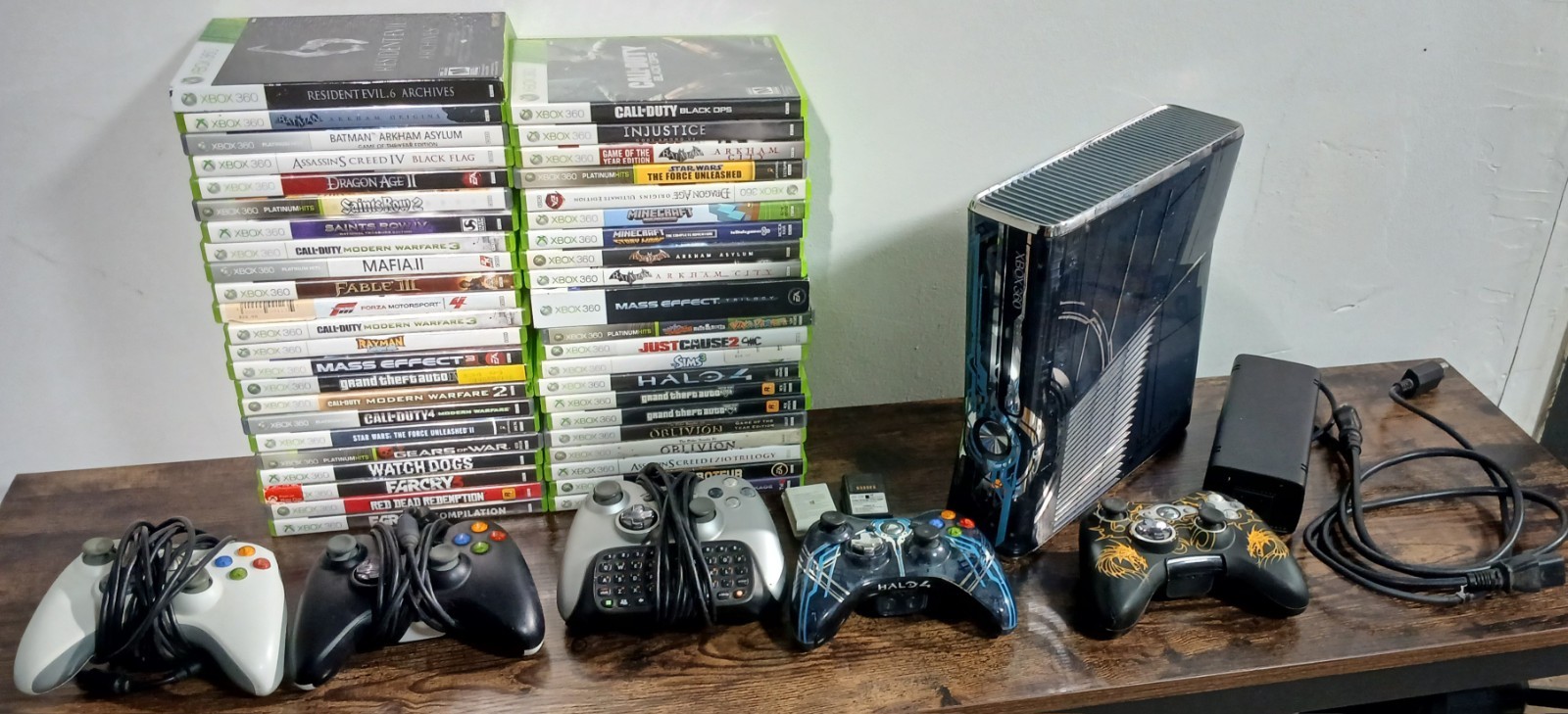 Halo 4 Xbox 360 S Console Limited Edition Games Controllers Bundle Lot Tested