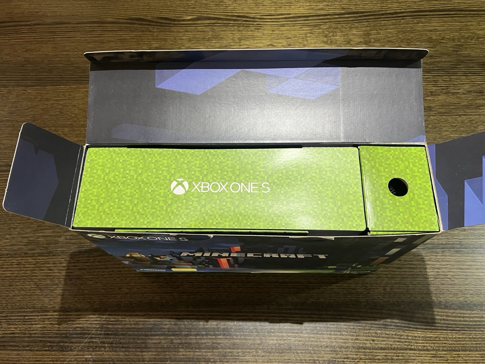 Microsoft Xbox One S 1TB Minecraft Limited Edition Console – Excellent Condition