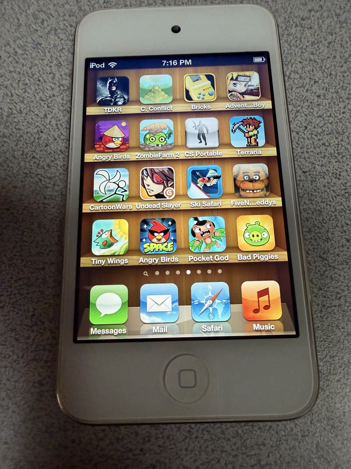 96 Games Ipod Touch 4th 16gb Resident Evil Voltron COD Zombies Retro