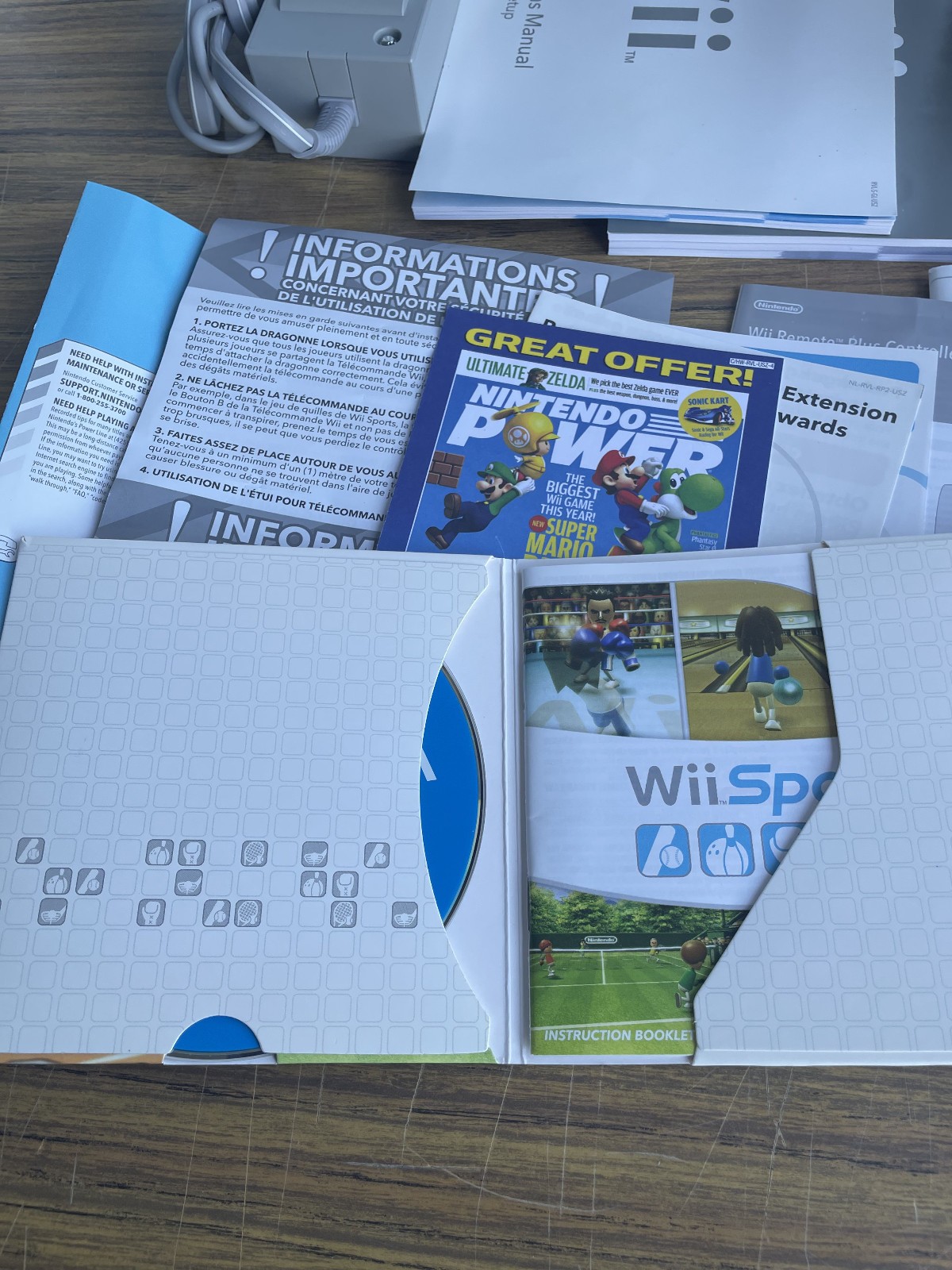 Nintendo Wii Black Console RVL-001 Wii Sports + Resorts Bundle Complete In Box