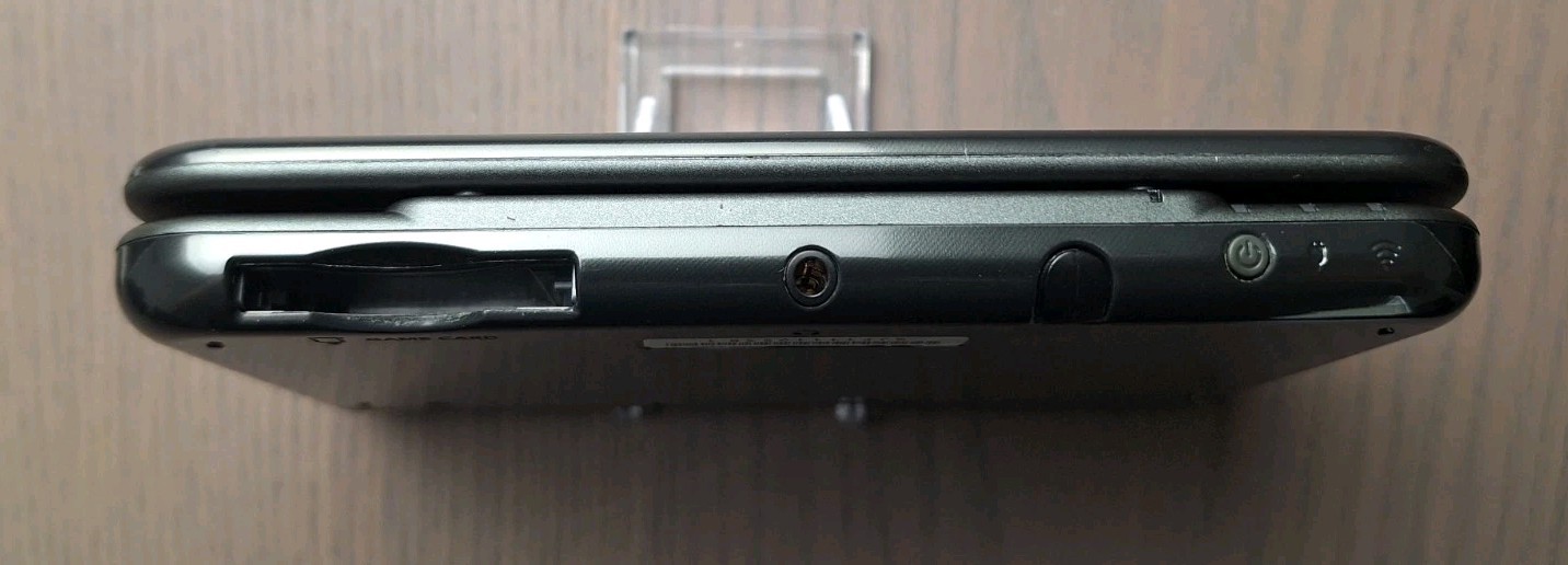 New Nintendo 3DS XL Metallic Black | Charger 32GB SD Card | REGION FREE TOP IPS