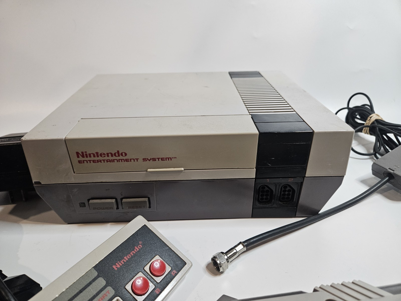 Nintendo NES Console Original Bundle 9 Games Mario/Duck Hunt/Track TESTED