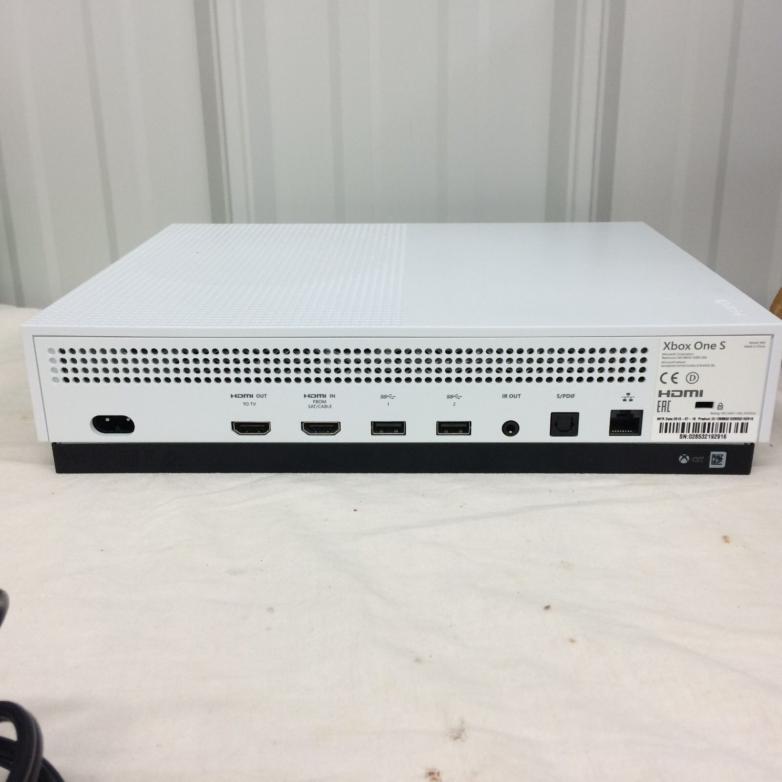 EUC Xbox One S 1TB Console White Model 1681 Tested Factory Reset W/Controller