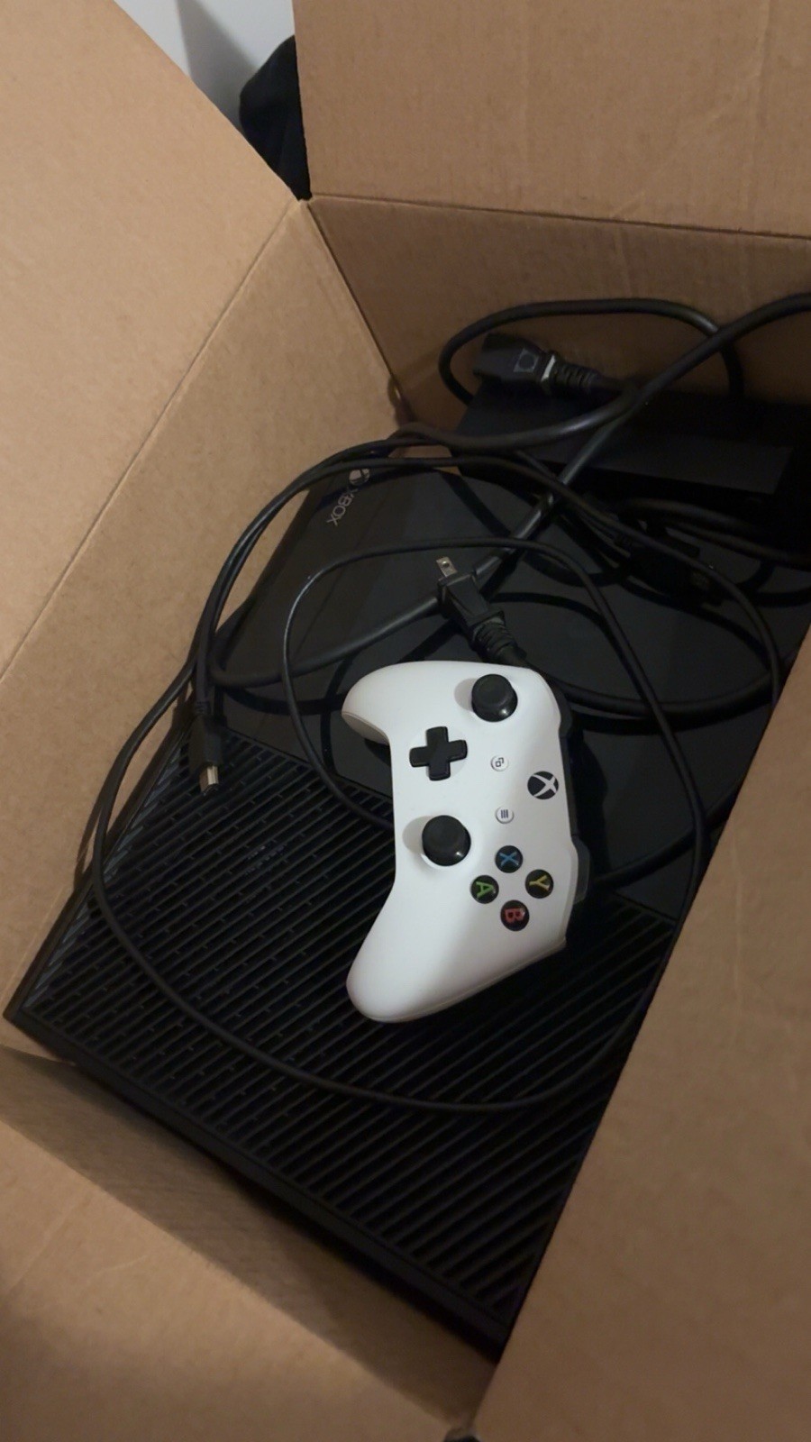 Microsoft Xbox One Black Console with White Controller and HDMI USB-A Cables