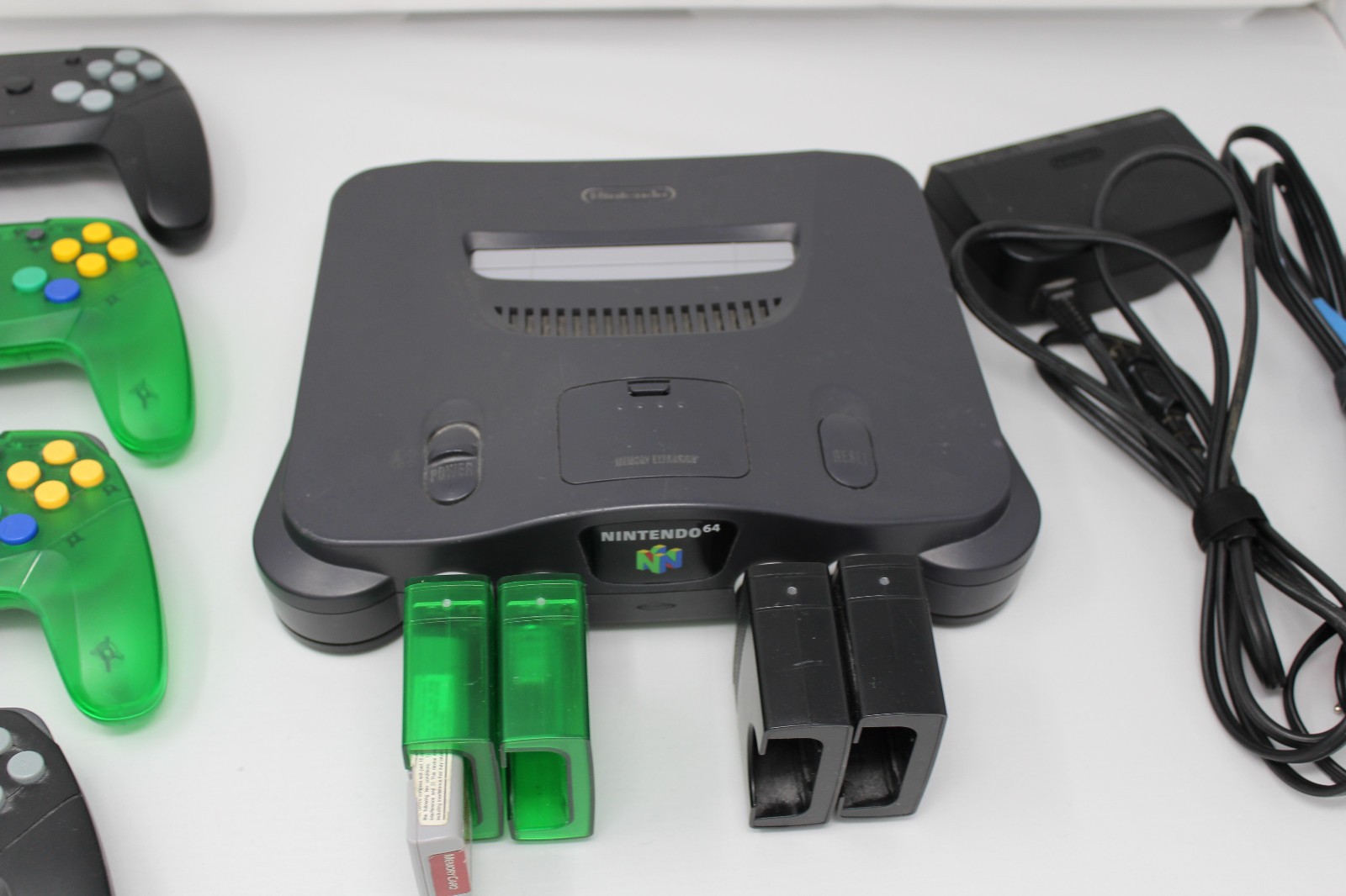 Nintendo 64 System with expansion pak Bundle Set + 4 Retro Fighter Controllers