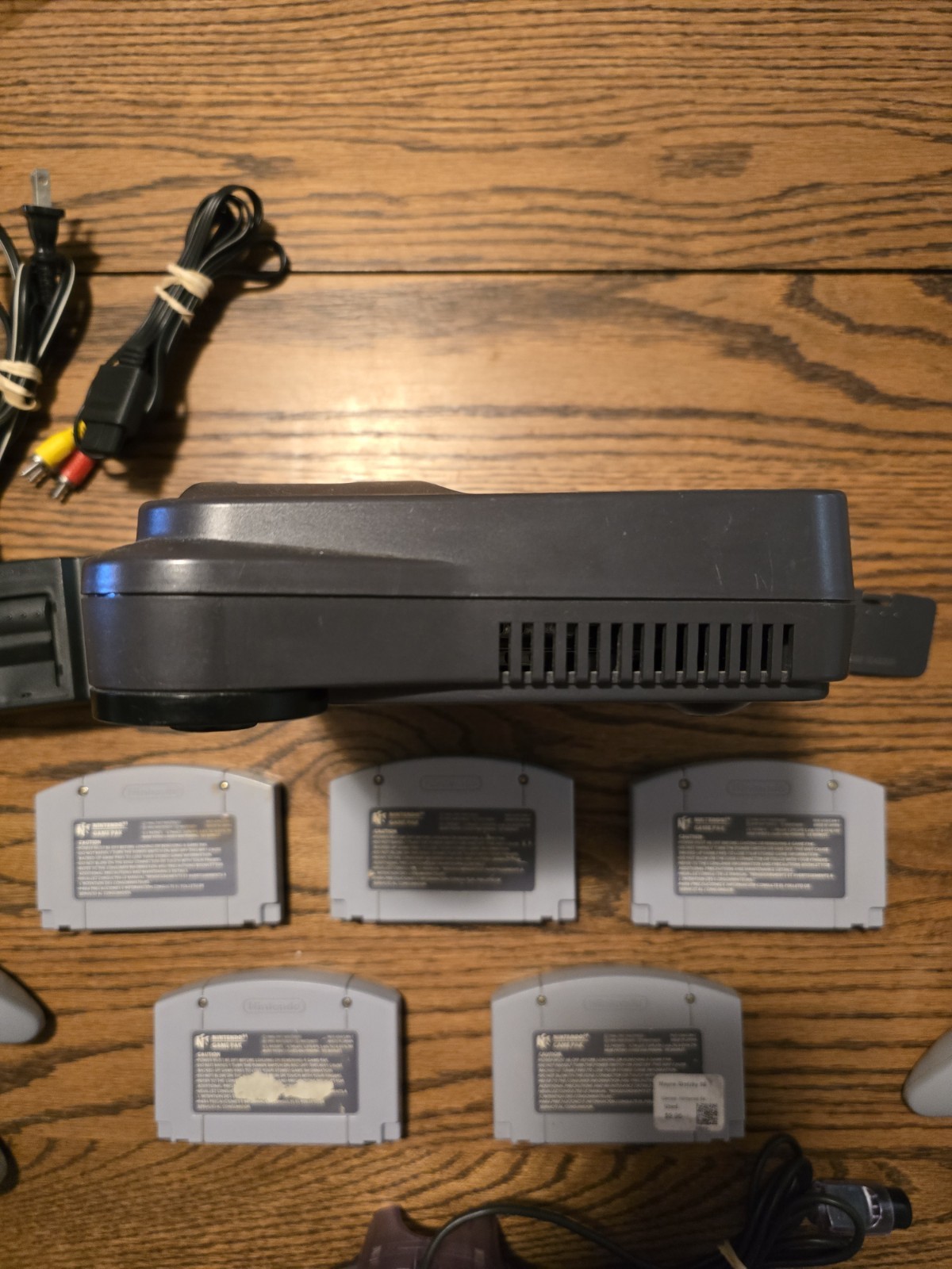 Nintendo 64 (N64) Console Bundle With Expansion pak + 6 Games + 3 Controllers