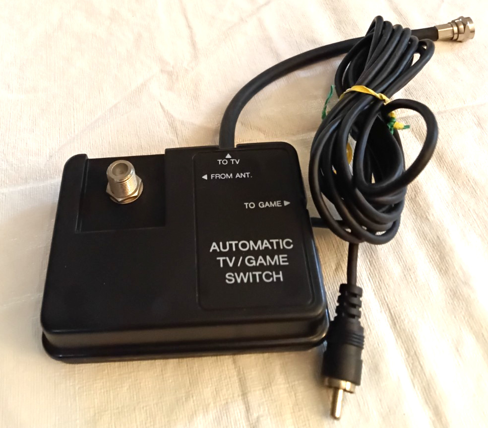 Sega Genesis 16-Bit Stereo Model 1601 With Hook-Ups & Controller Works Perfect!