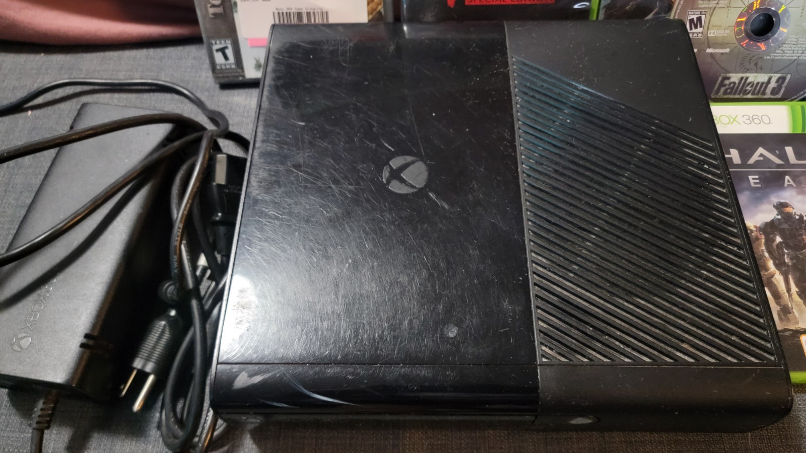 Xbox 360 E 250GB Bundle Console Cables 10 games One Controller Tested