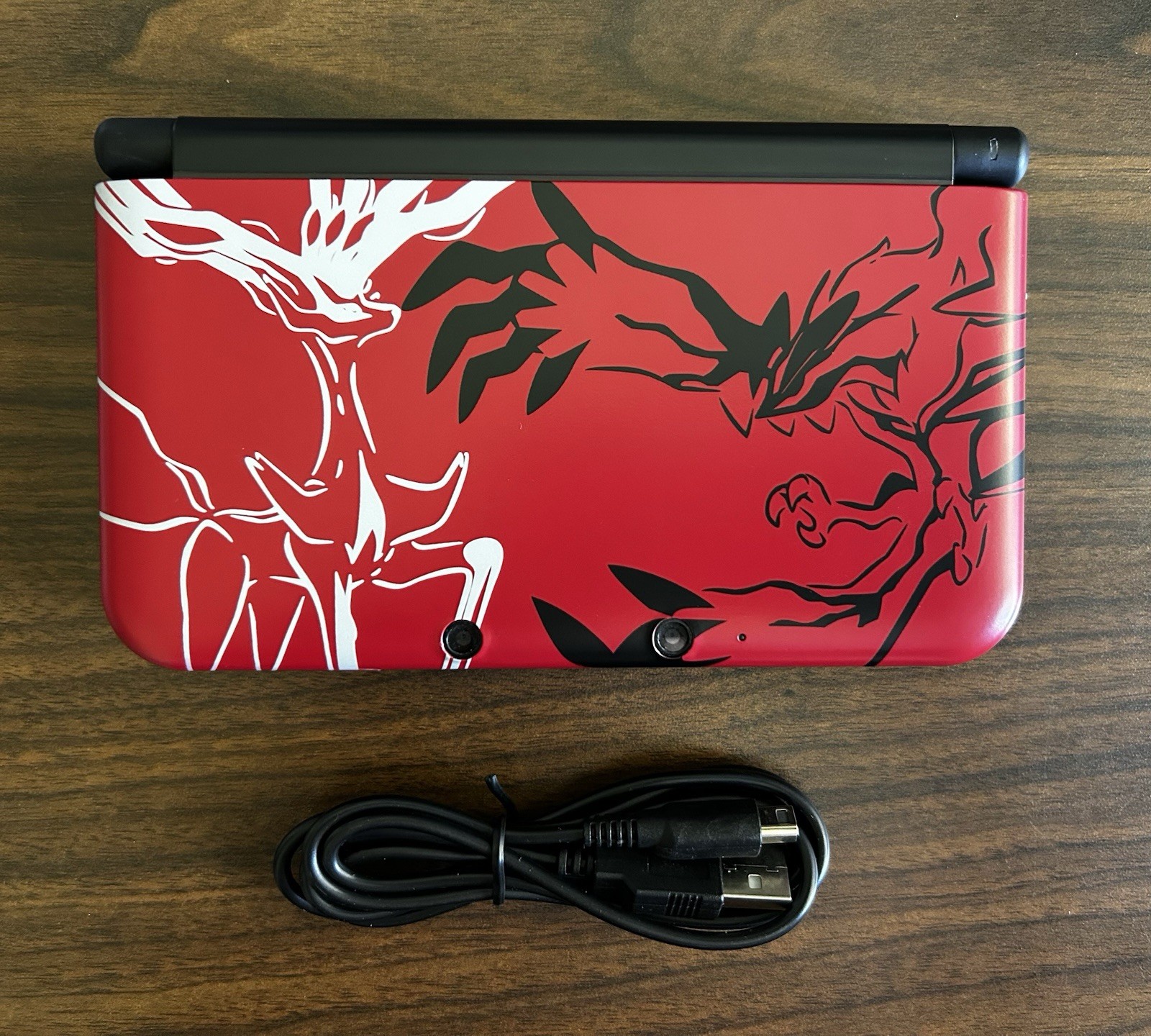 USA VERSION Nintendo 3DS XL Pokémon X and Y red version Handheld System