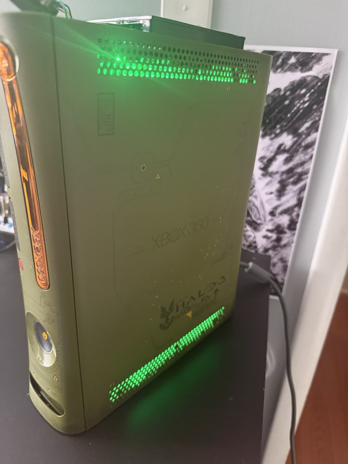 ADVANCED Halo 3 360 comes with power cords Custom LEDS – no controller