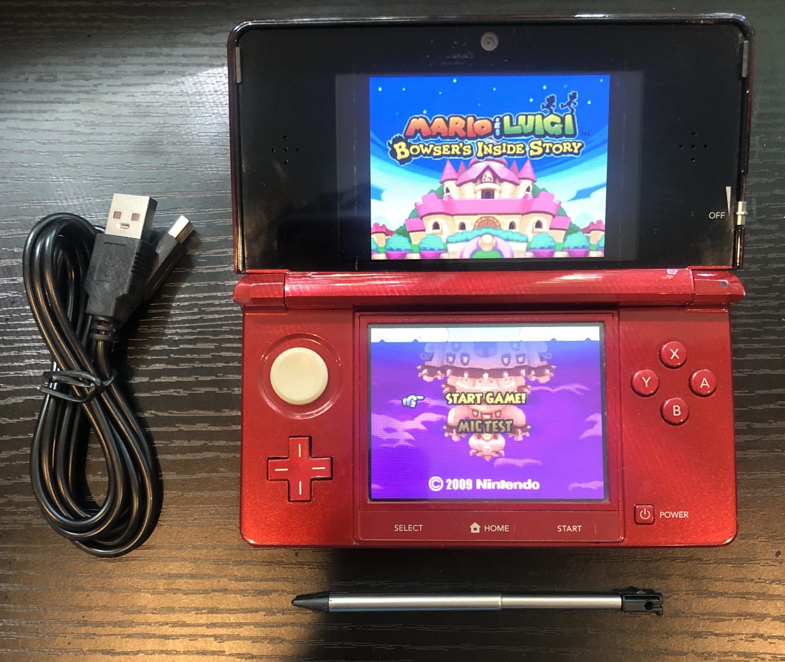 Nintendo 3DS Flame Red CTR-001 Handheld Console w/ Charger/Stylus– Fully Tested