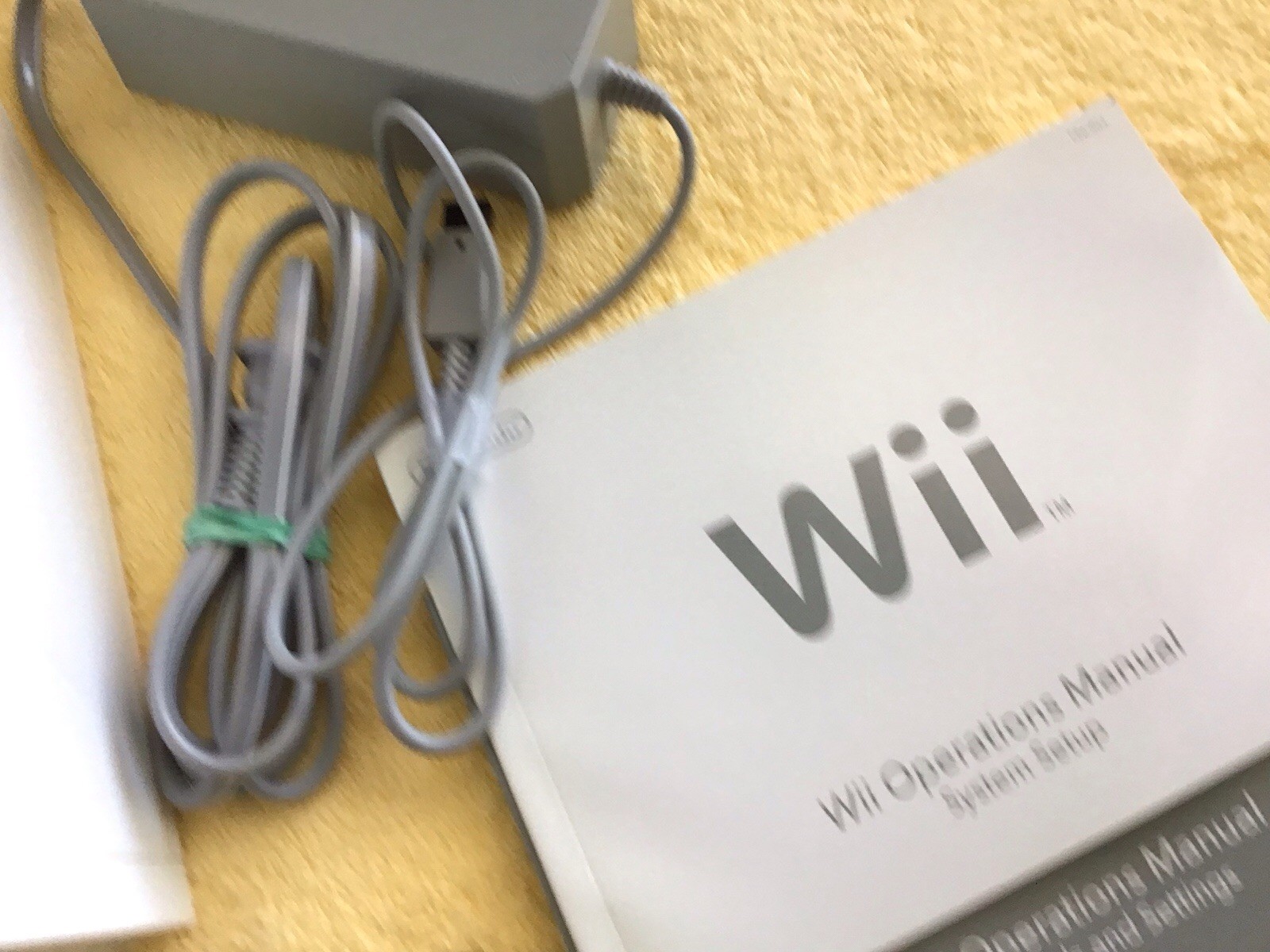 Nintendo Wii RVL-001-WHITE Console w/ Accessories Excellent