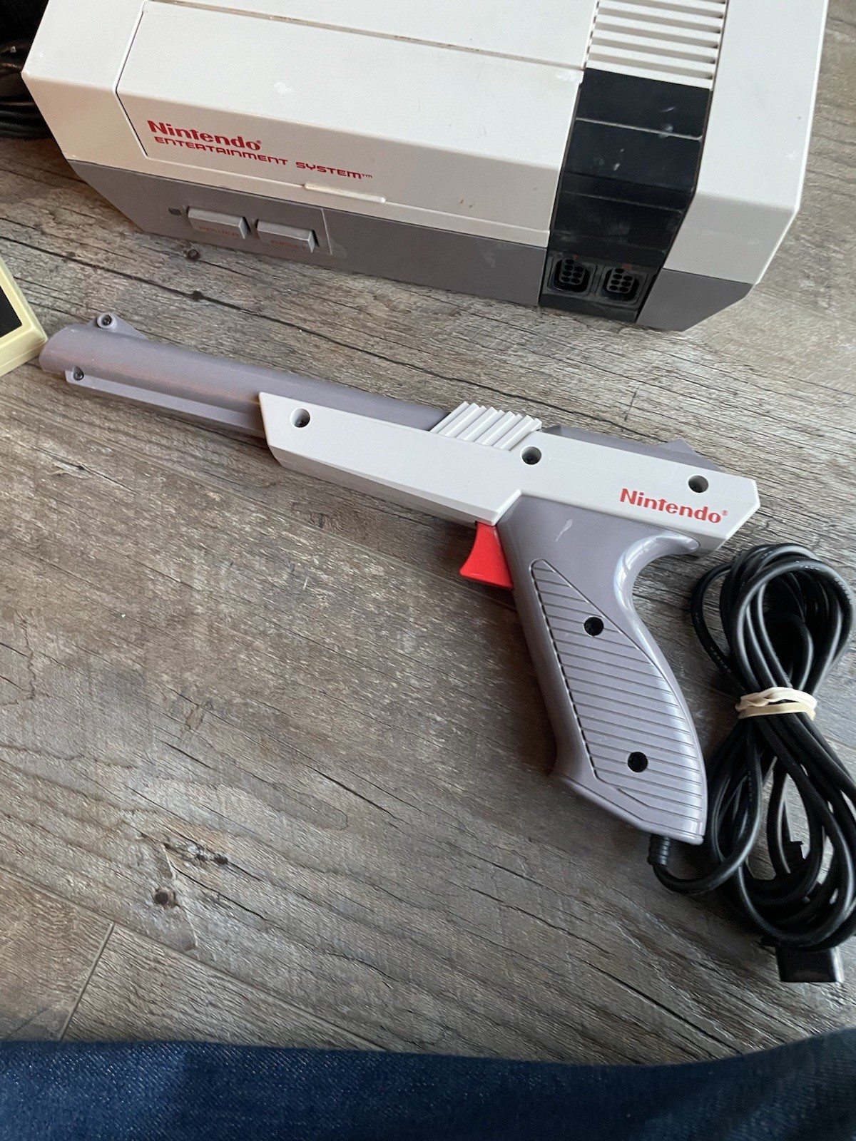 Nintendo NES Console NES-001 Original System For Parts Repair, OEM Cords Zapper
