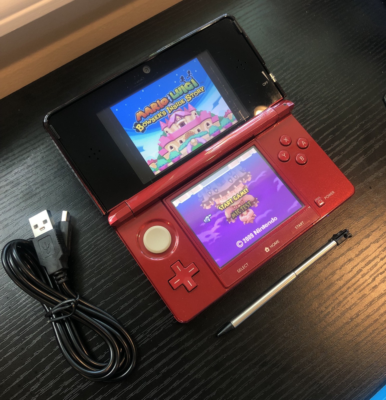 Nintendo 3DS Flame Red CTR-001 Handheld Console w/ Charger/Stylus– Fully Tested