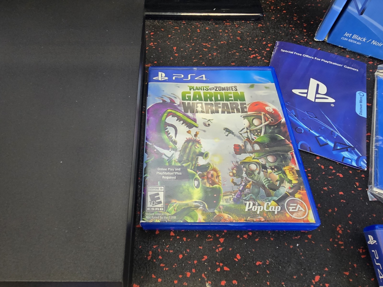 Sony PlayStation 4 500GB Jet Black Console + 2 Controllers & Original Box PS4