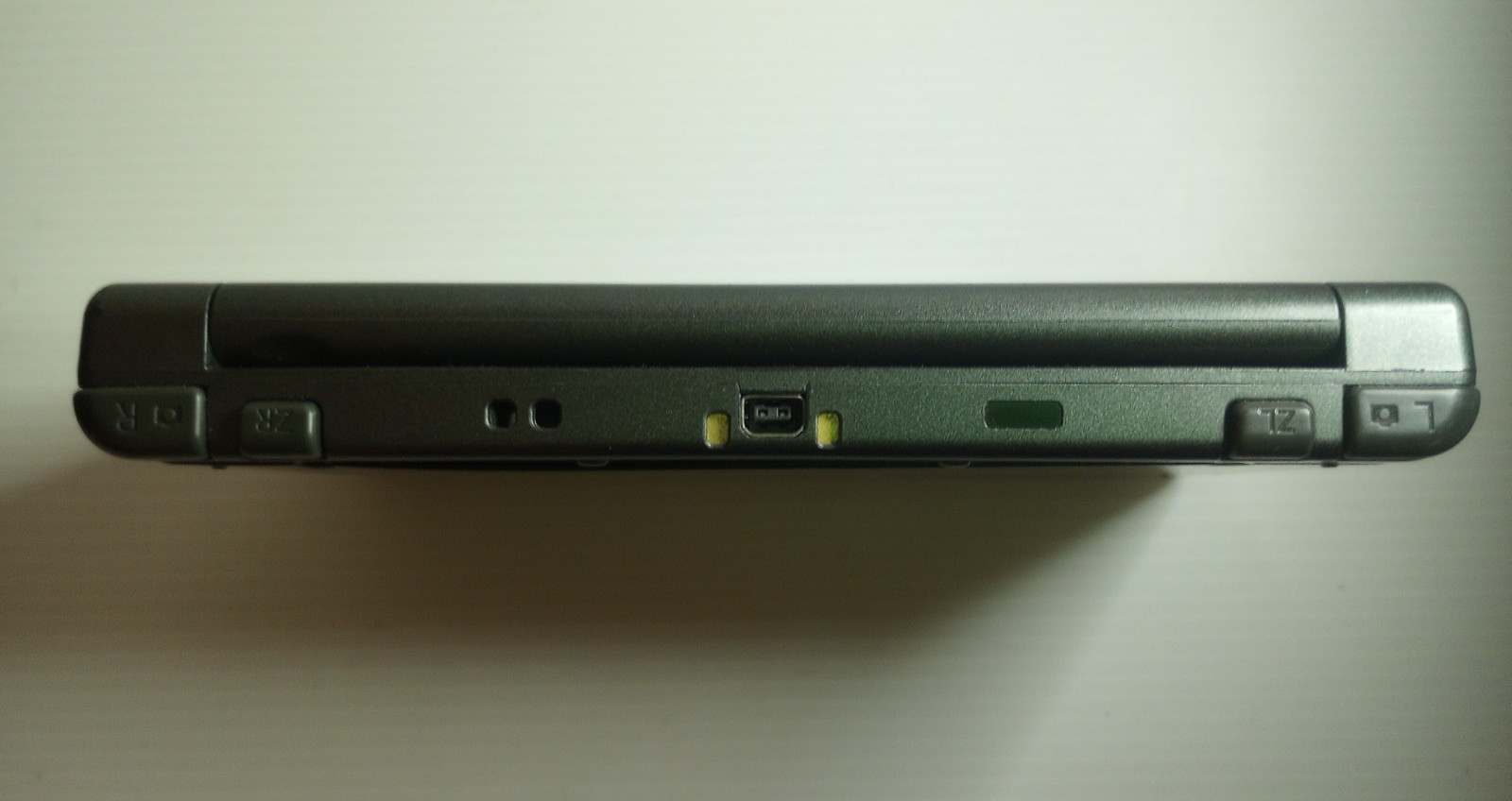 Nintendo New 3DS XL Handheld Gaming System Black Gray Good Shape w/ Charger