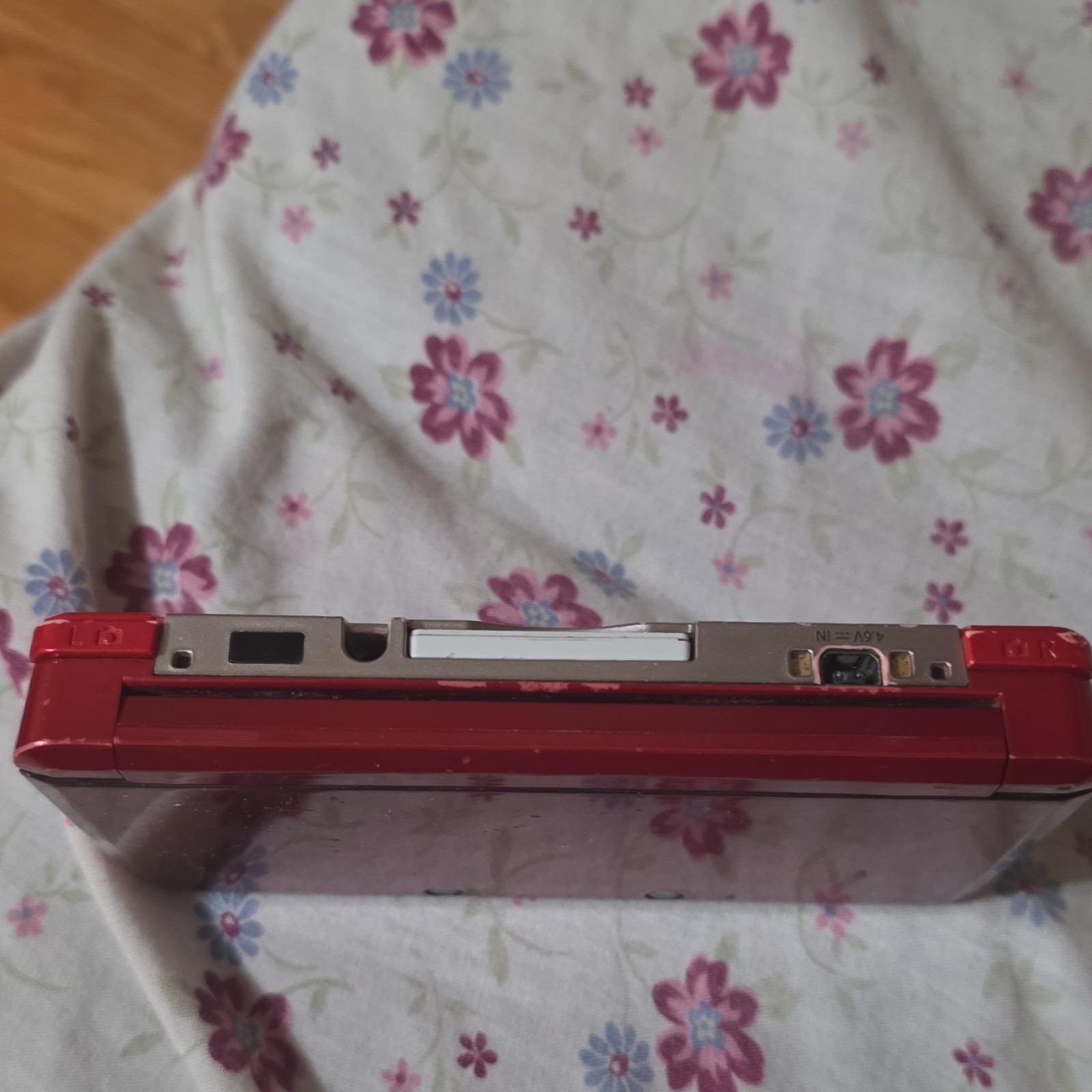 Nintendo 3DS Red Handheld Console 3D Audio Technology CTR-001(USA)