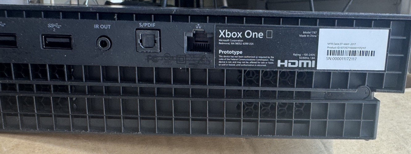 Microsoft Xbox One x Prototype/Dummy console *READ DESCRIPTION