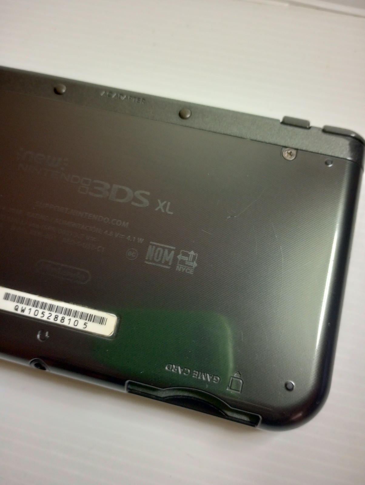 Nintendo New 3DS XL Handheld Gaming System Black Gray Good Shape w/ Charger