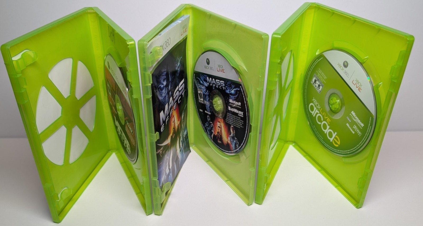 working* XBOX 360 S 250gb black w/ 2 controller, 3 games, HDMI, AV + power wire