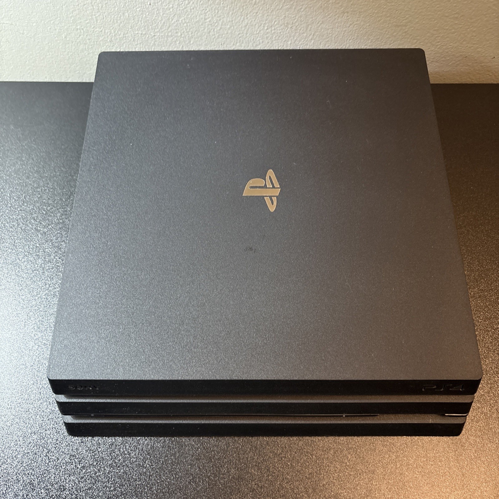 Sony PlayStation 4 Pro 1TB PS4 Console CUH-7215B W/Box & GTA5 Game – Great Cond.