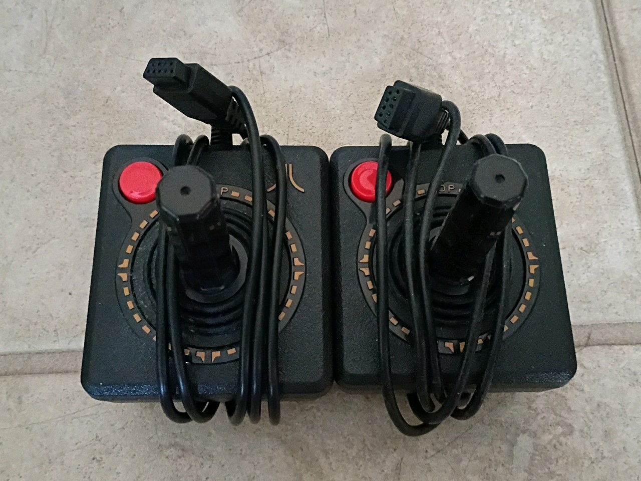 Atari Flashback 3 Classic Game Console Two Controllers Tested Works Great.
