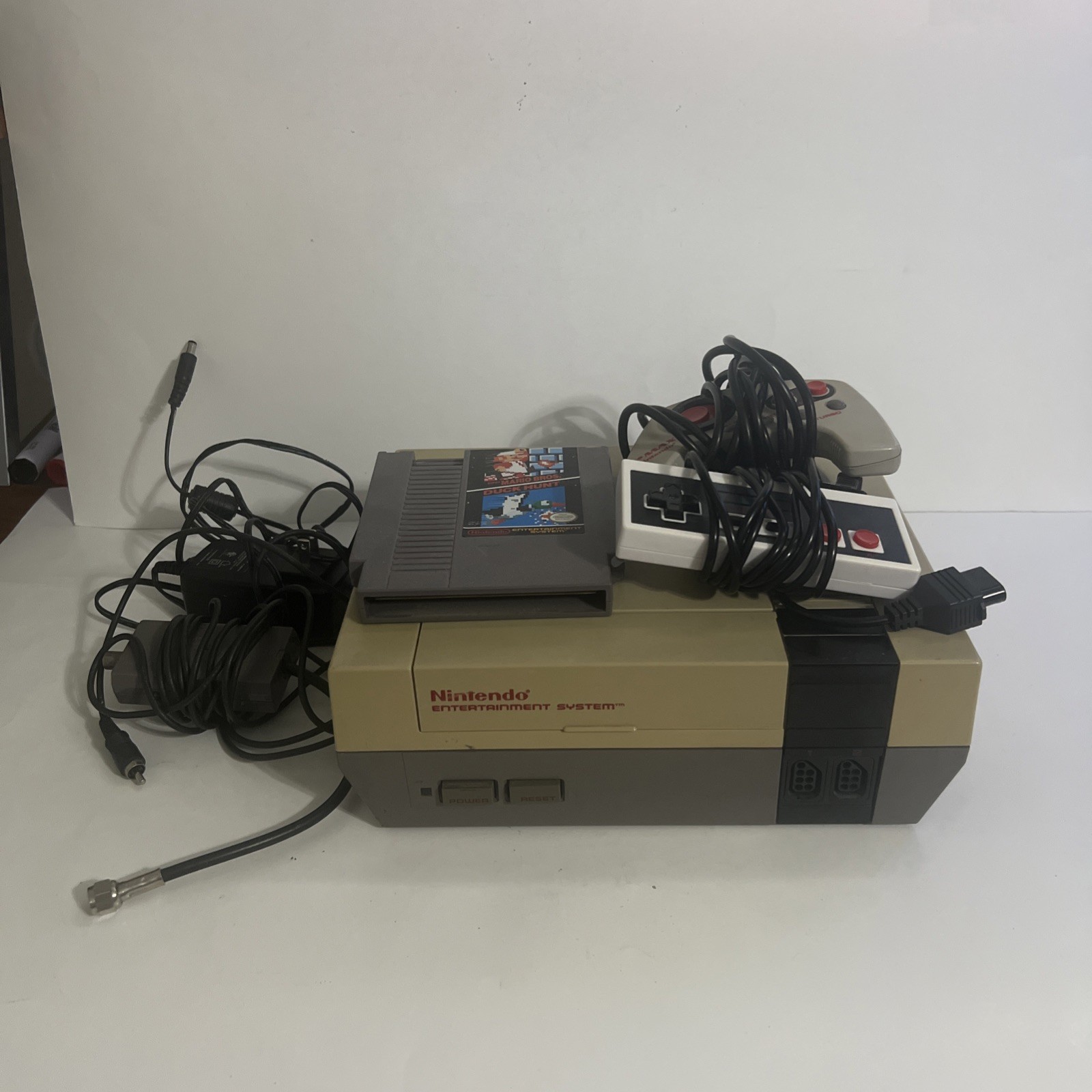 Nintendo NES 001 Original Console Bundle Controllers AC Adapter Tested And Works