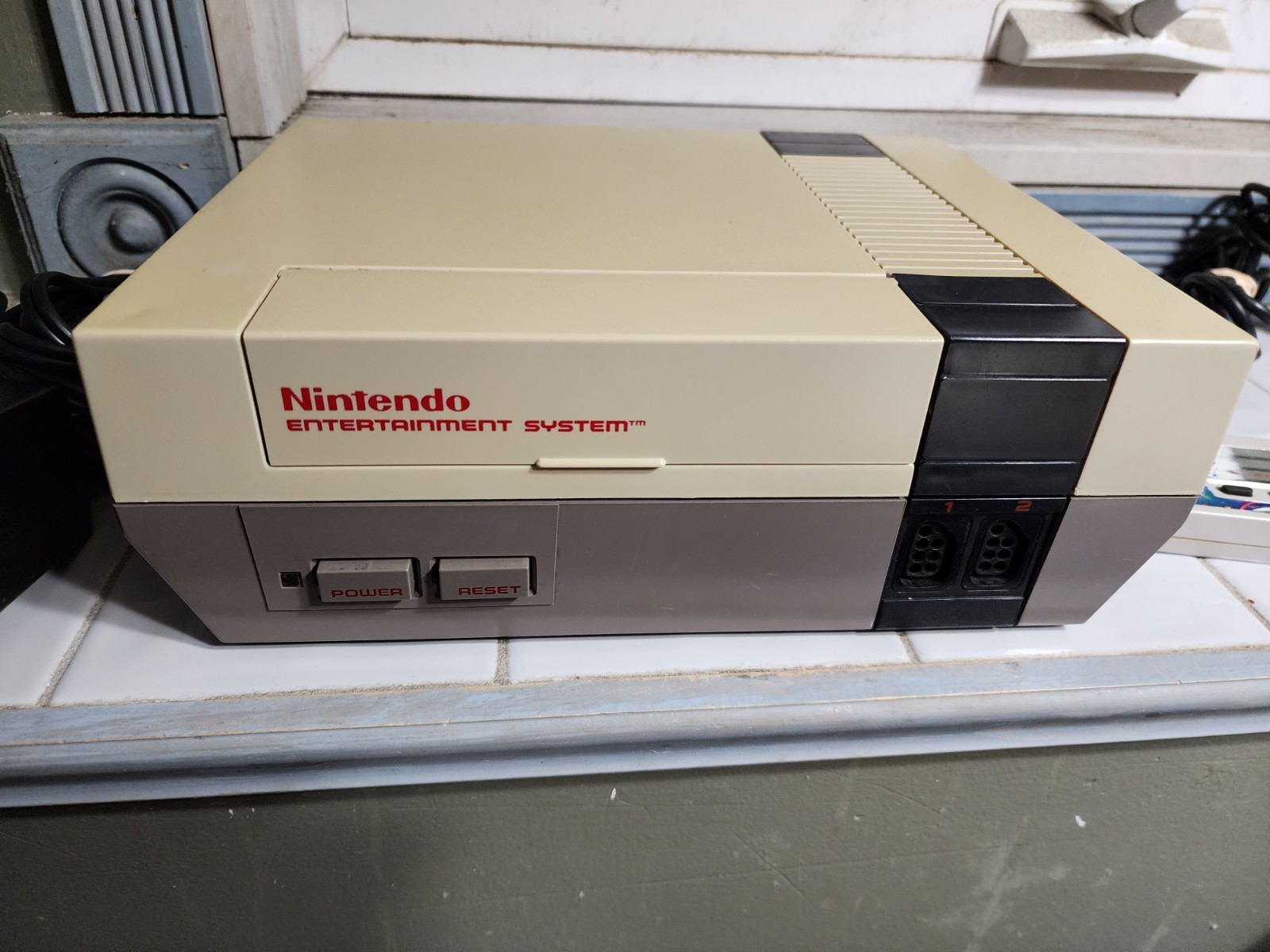Nintendo NES Console with two controllers and hookups New 72 pin