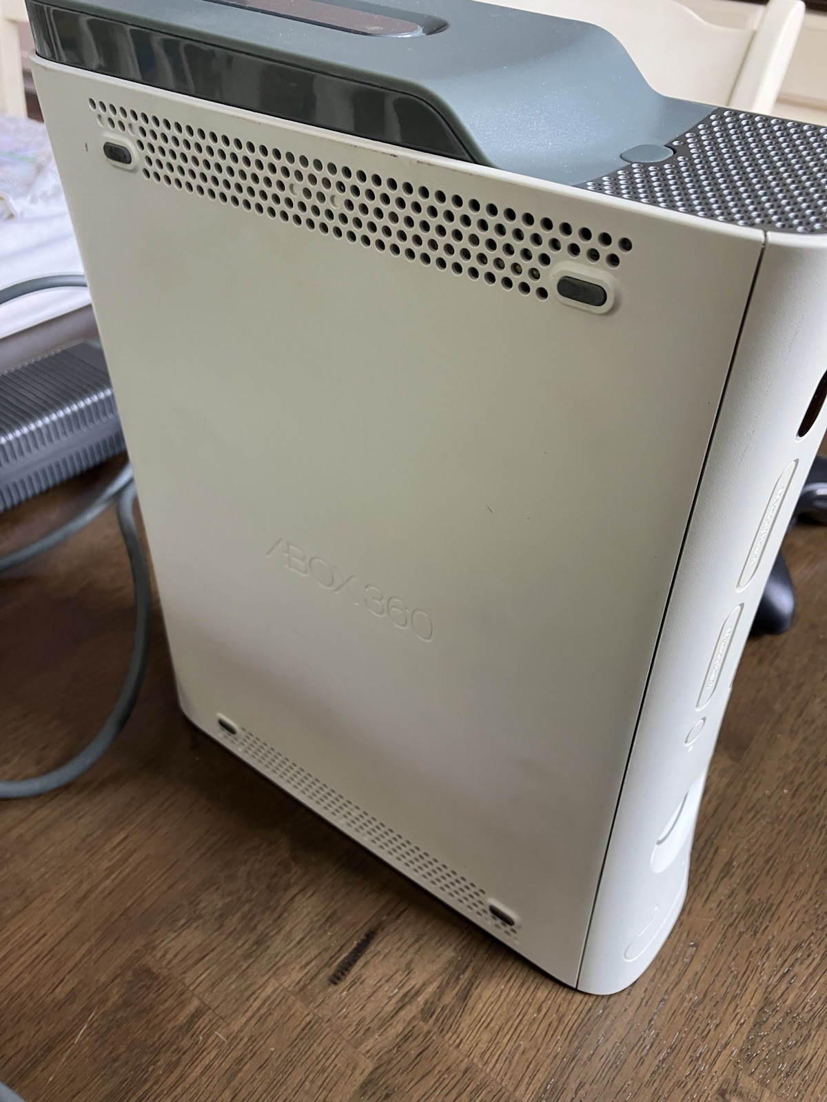 Microsoft Xbox 360 White Console With 100GB Storage Hard Drive – Tested Working