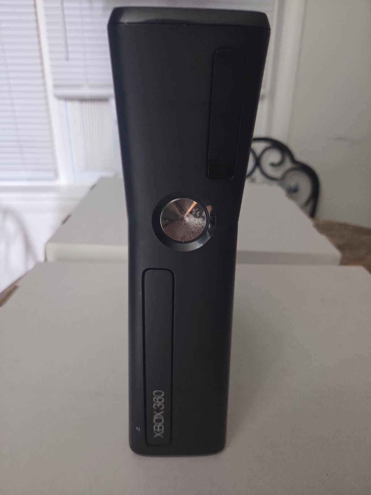 Microsoft Xbox 360 Console Only (All Black) No Cords Console Only Works, Tested