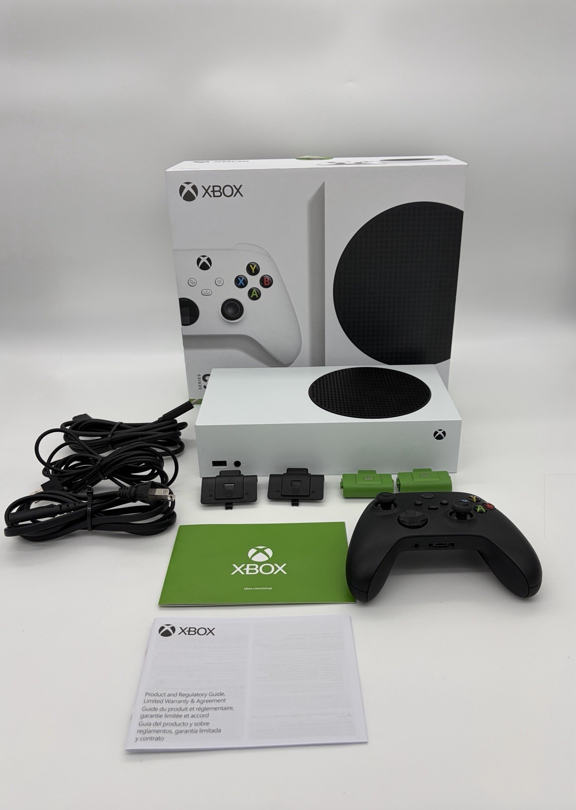 Xbox Series S 512GB Console Complete in Box w/ Rechargeable Batteries Tested