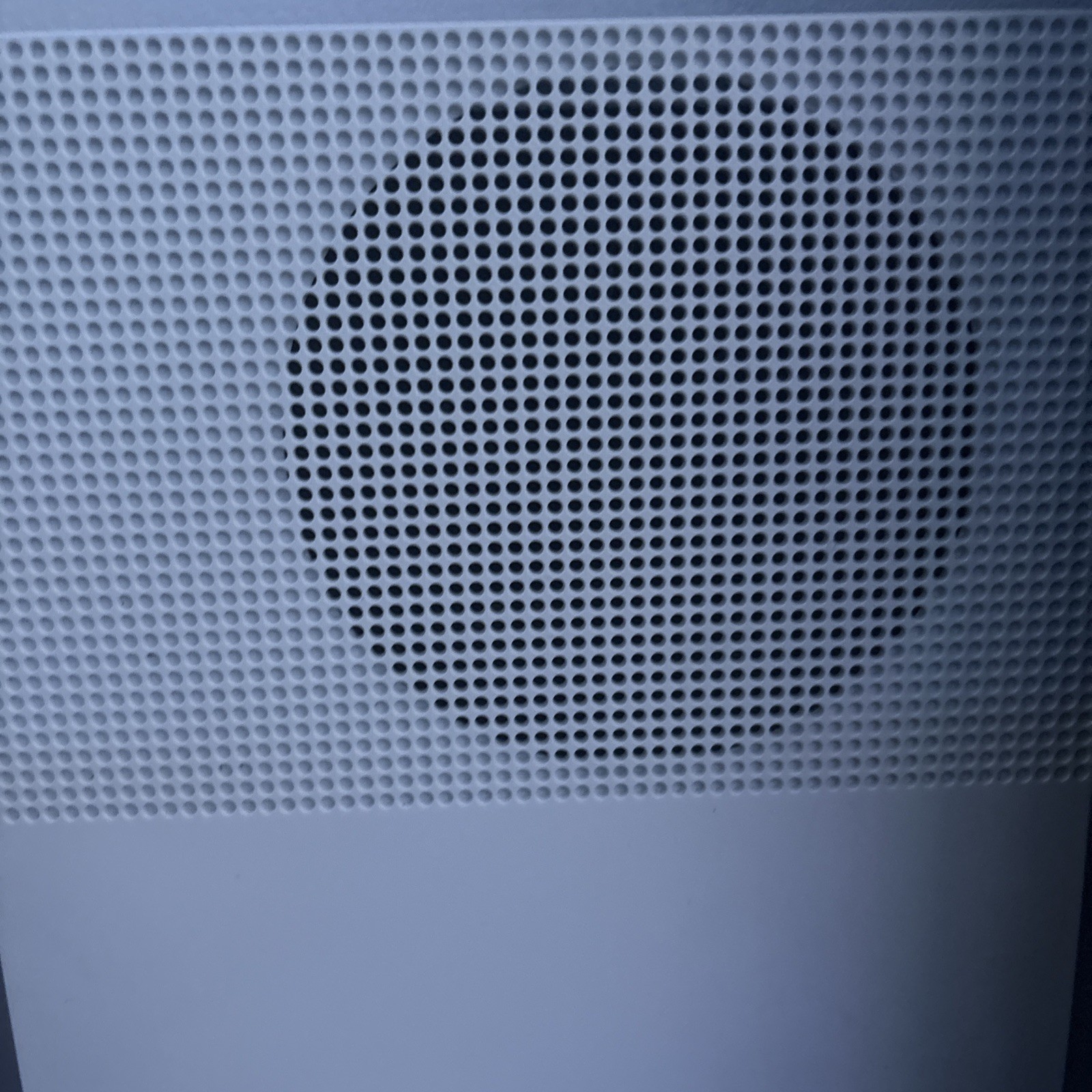Microsoft Xbox One S 1TB Console – White, Used Good Condtion
