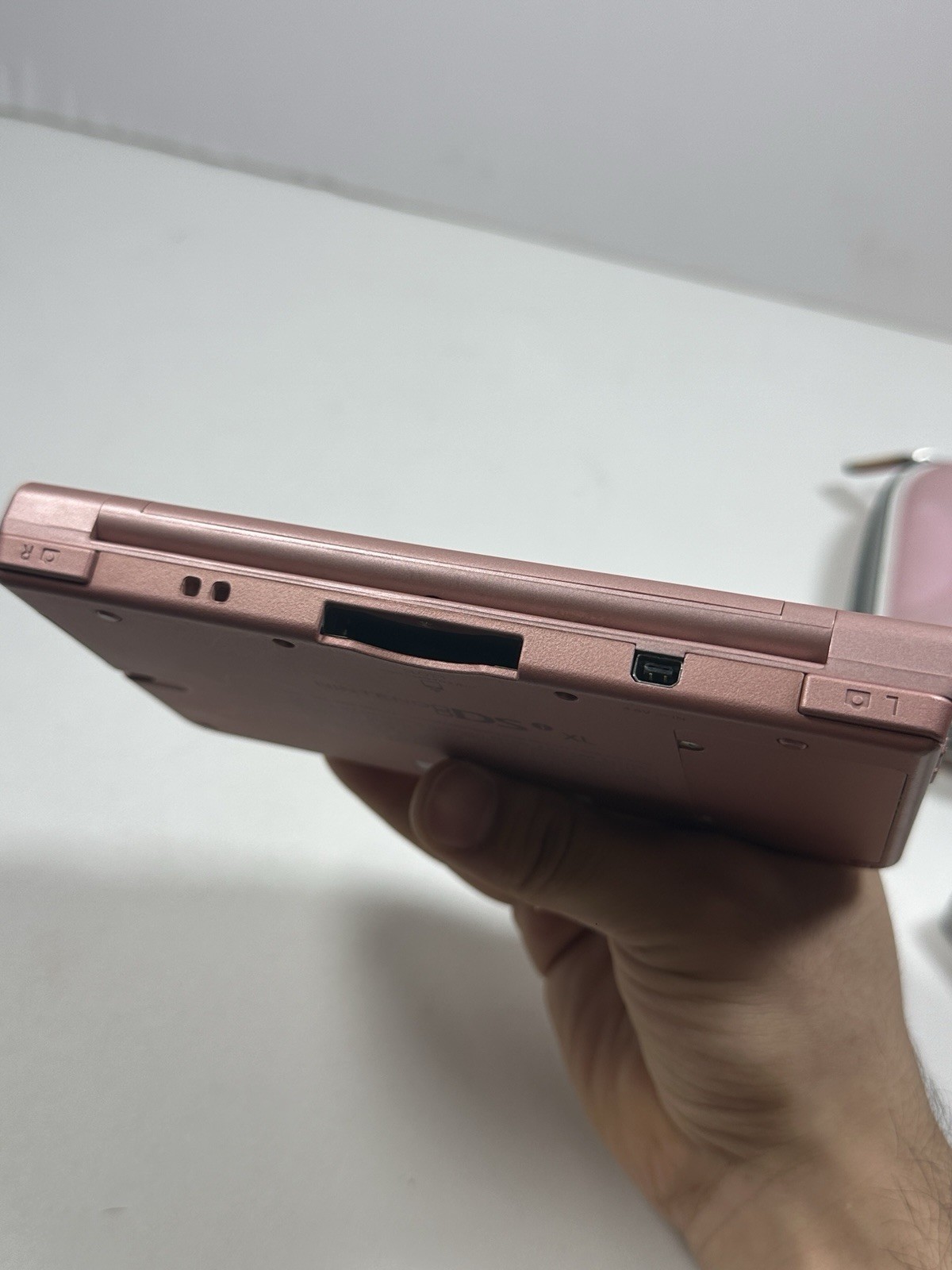 Nintendo DSI XL Metallic Rose Pink Handheld Console UTL-001 & Charger