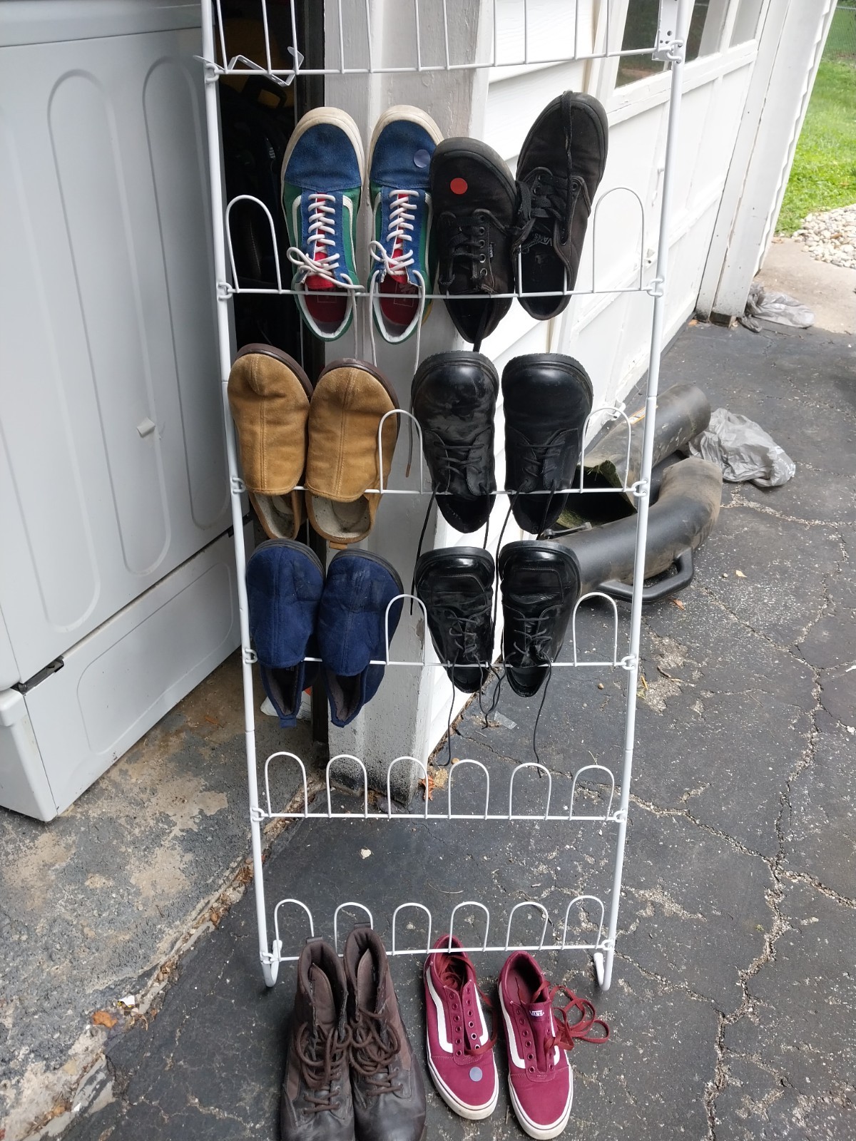 yard sale 8901 black hawk ln indana u.s.a